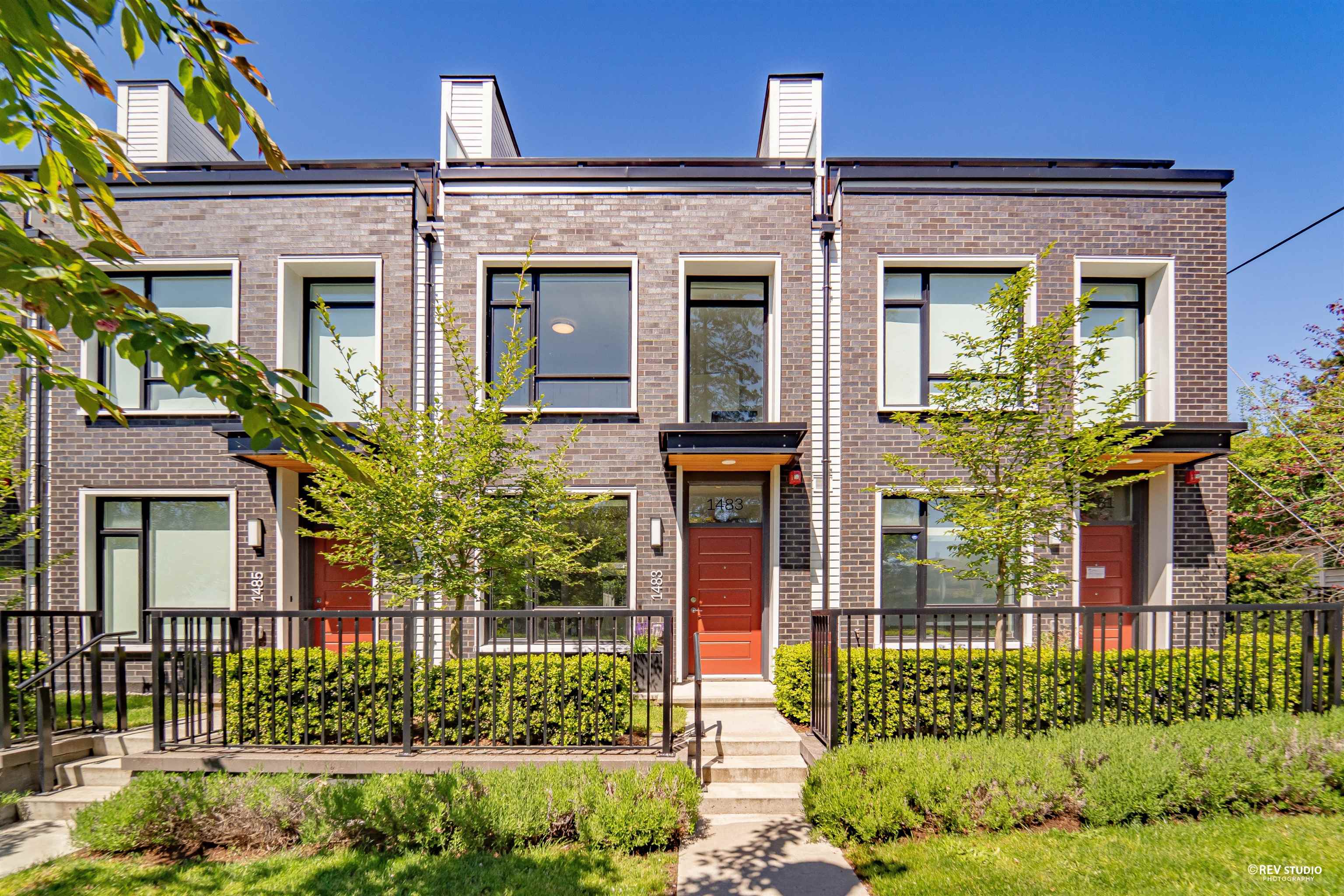 1483 West 59th Avenue, Vancouver, BC V6P 0G1