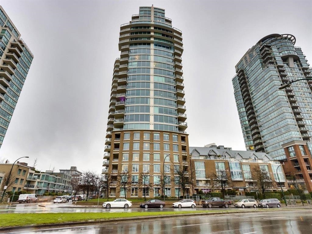 120 Milross Avenue #803, Vancouver, BC V6A 4K7