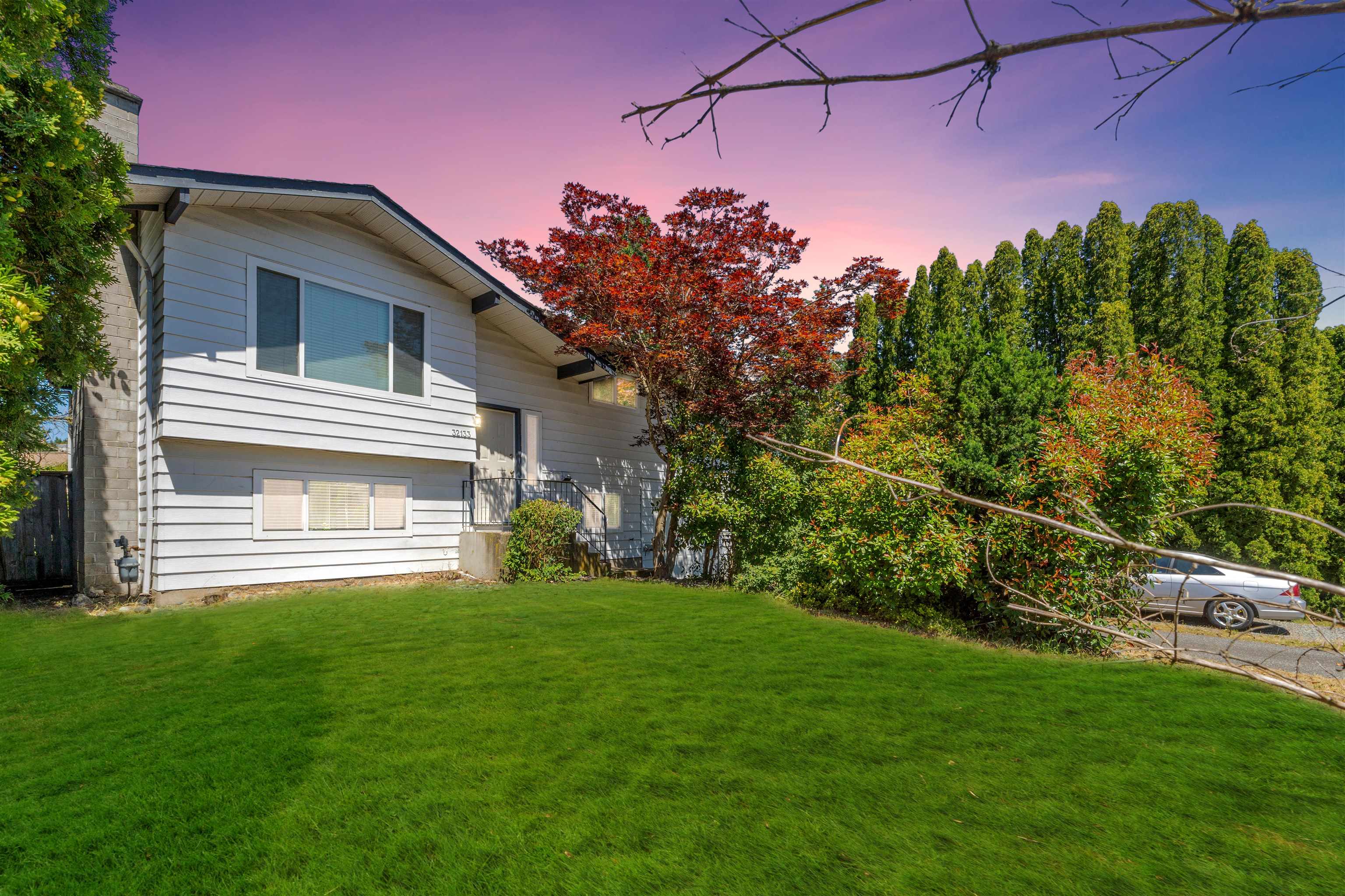 32133 Mouat Drive, Abbotsford, BC V2T 4G6