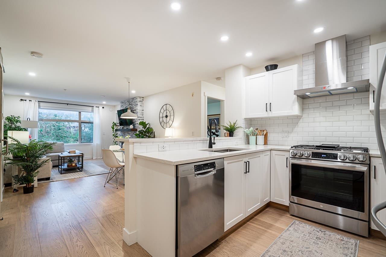 500 Klahanie Drive #201, Port Moody, BC V3H 5L1