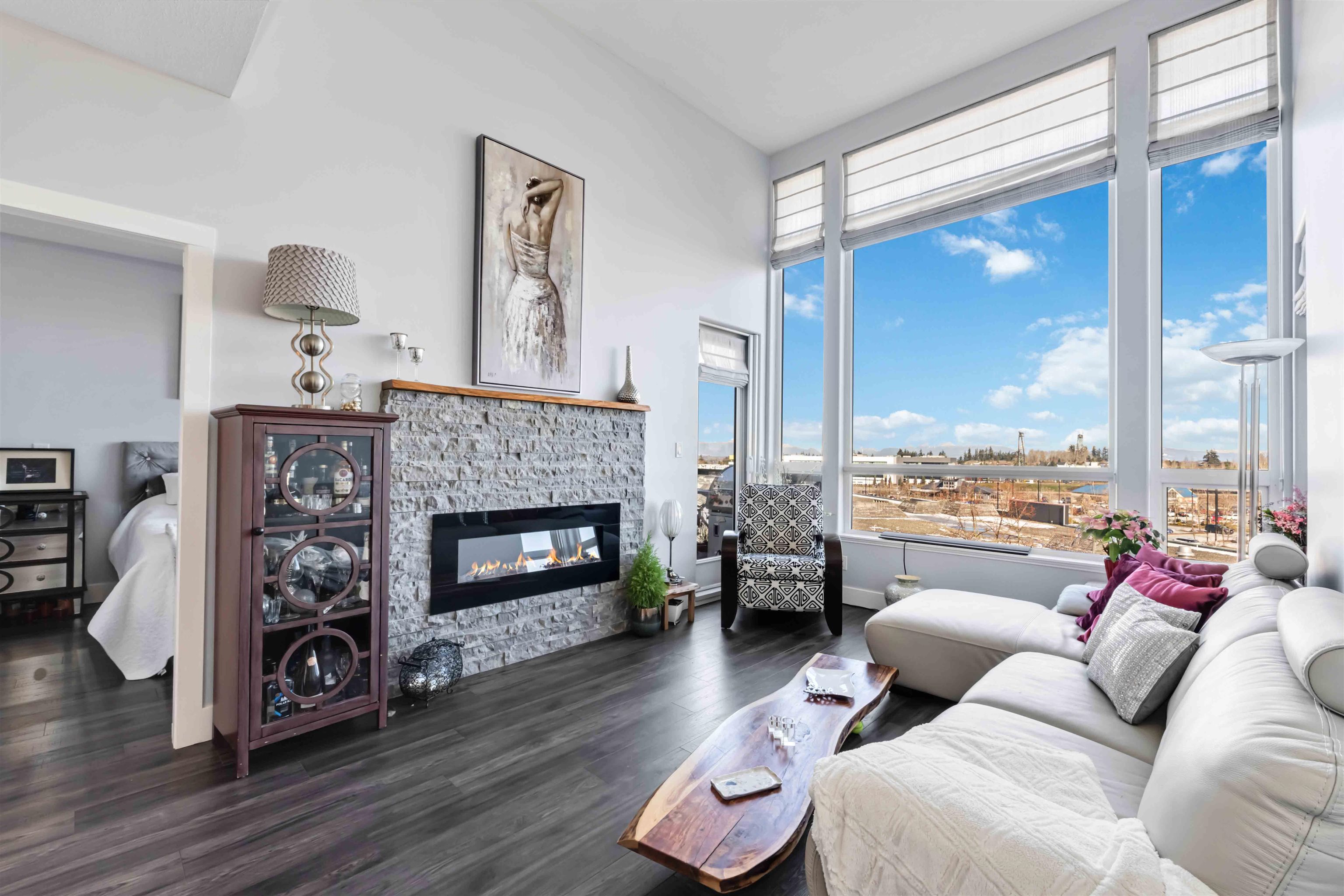 2970 King George Boulevard #421, Surrey, BC V4P 0E6