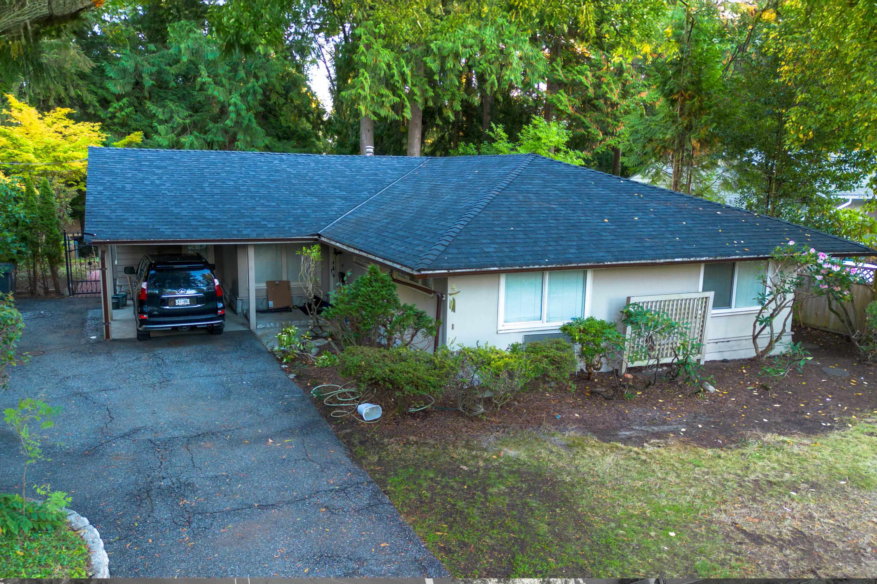 4025 Sunset Boulevard, North Vancouver, BC V7R 3Y6