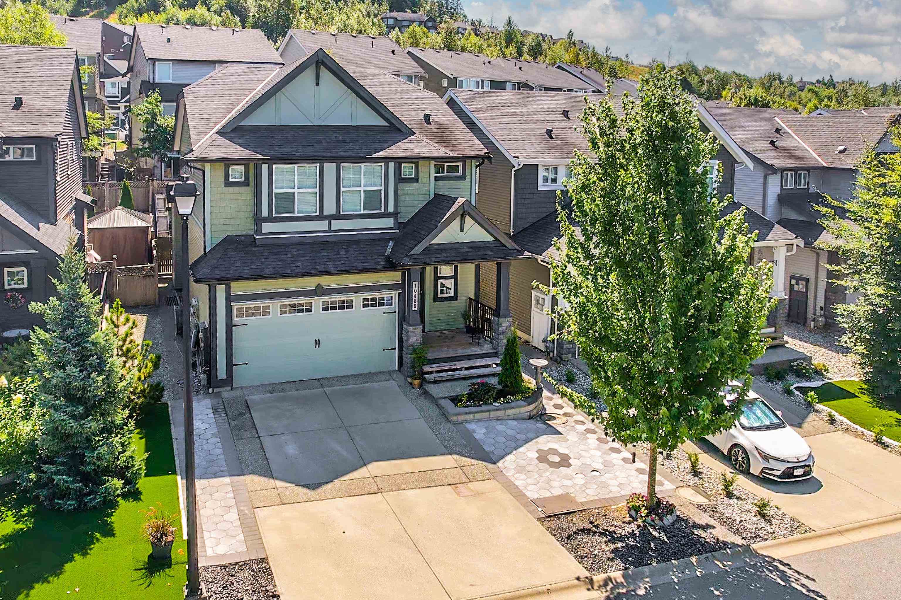 10480 Robertson Street, Maple Ridge, BC V2W 0H8