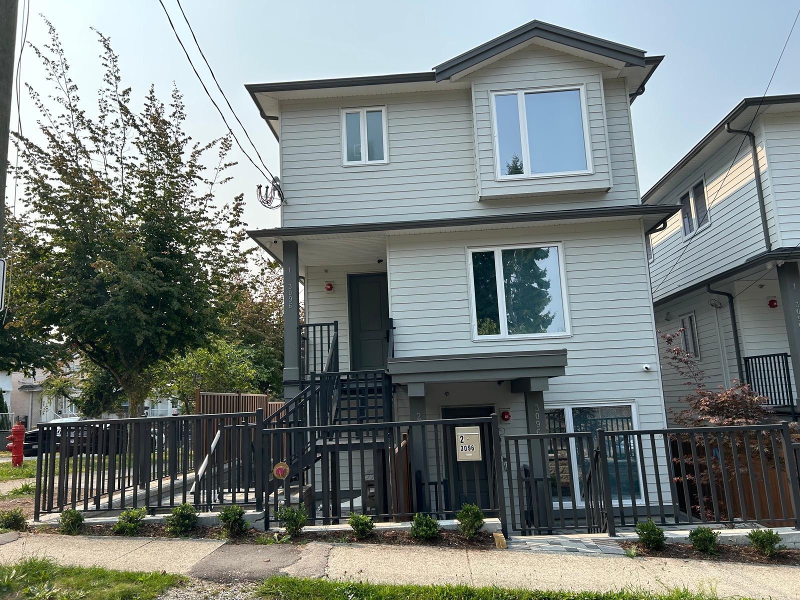 3096 Vanness Avenue #1, Vancouver, BC V5R 5A1