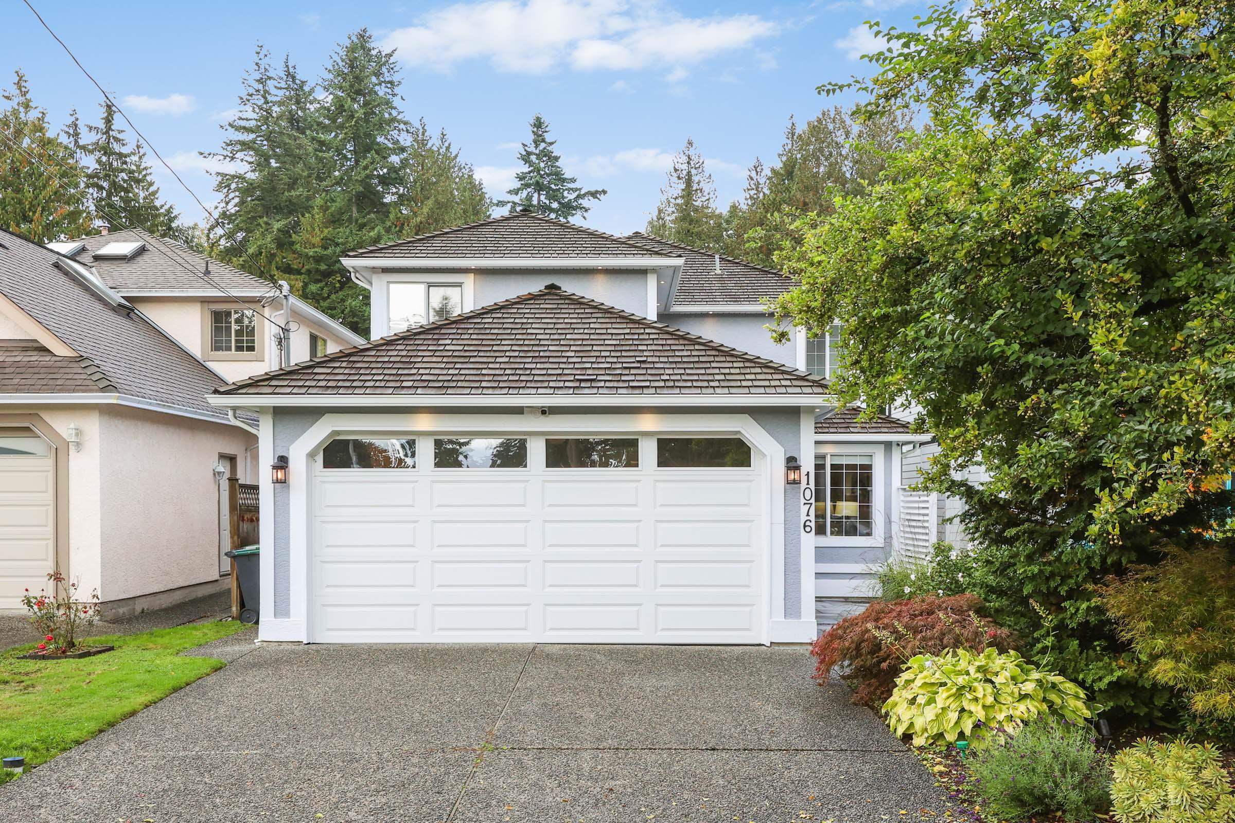 1076 Clements Avenue, North Vancouver, BC V7R 2L4