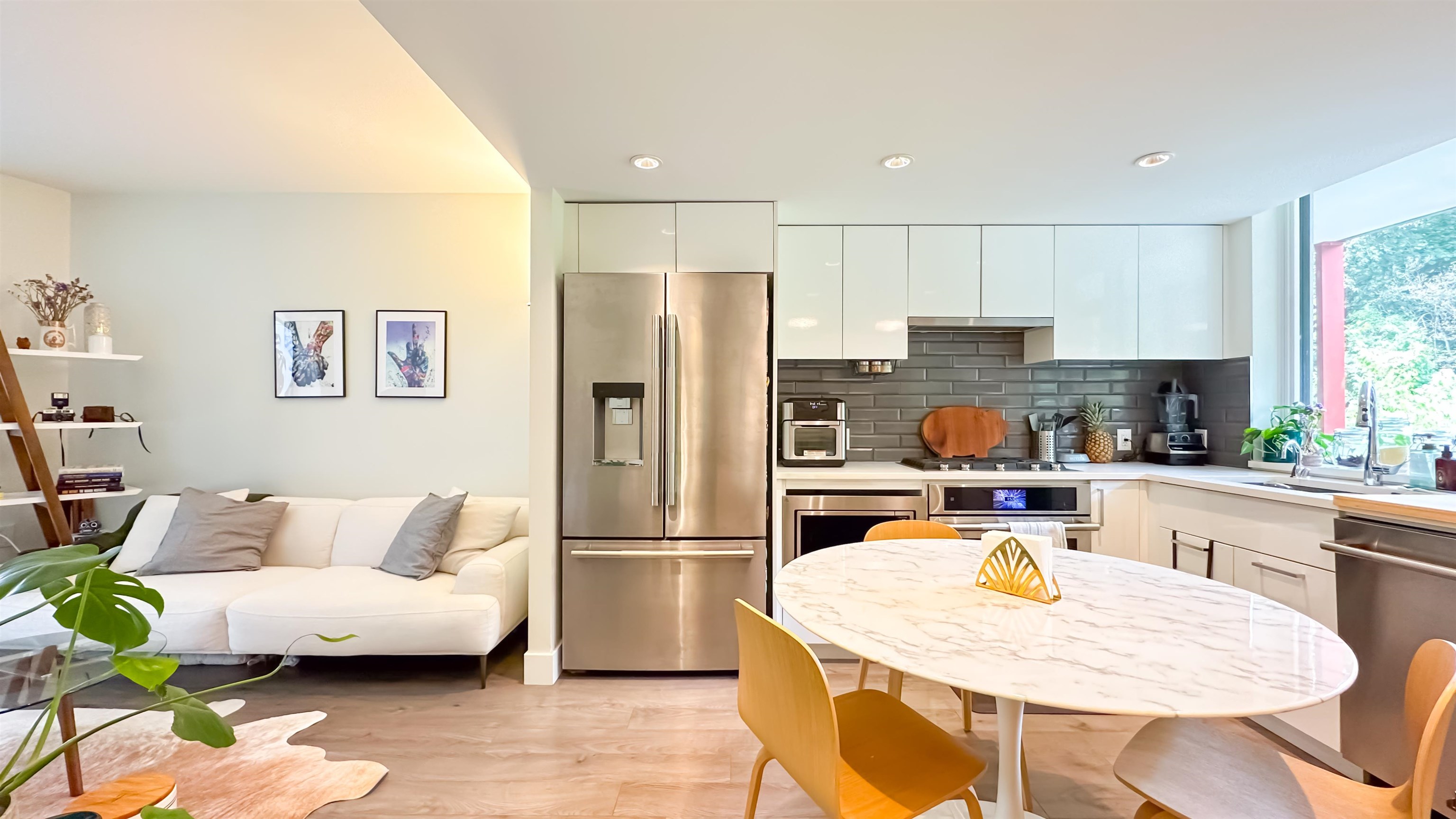 3498 Marine Way #202, Vancouver, BC V5S 0H1