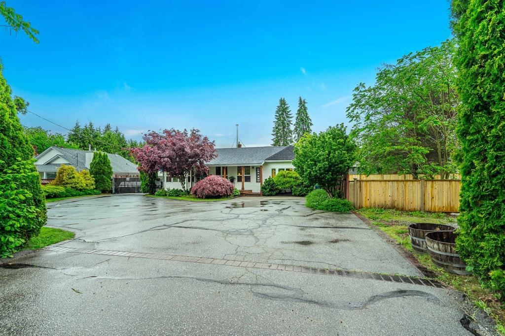 24985 Dewdney Trunk Road, Maple Ridge, BC V4R 1X4