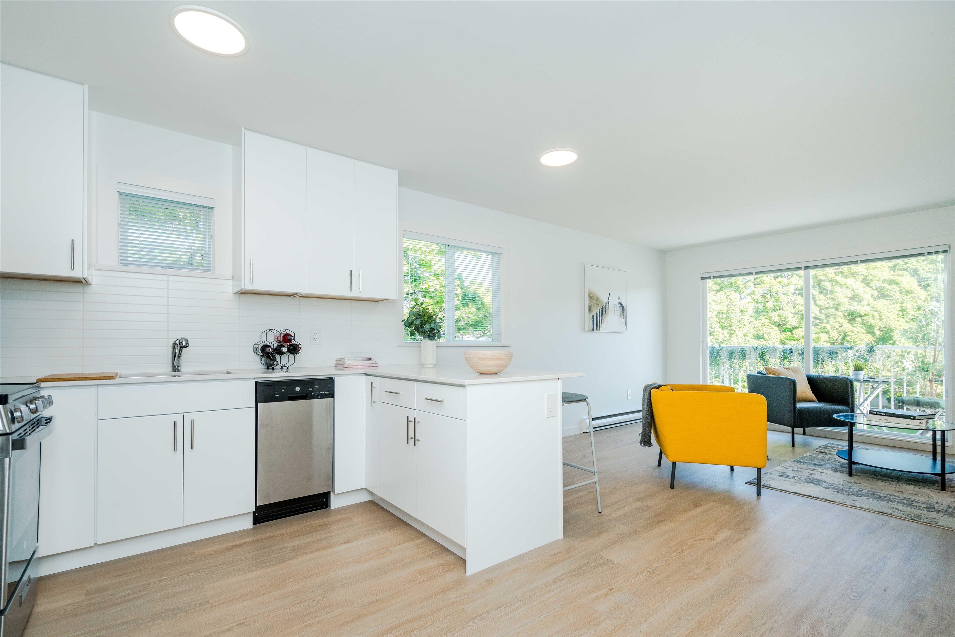 8690 Montcalm Street #301, Vancouver, BC V6P 4P8