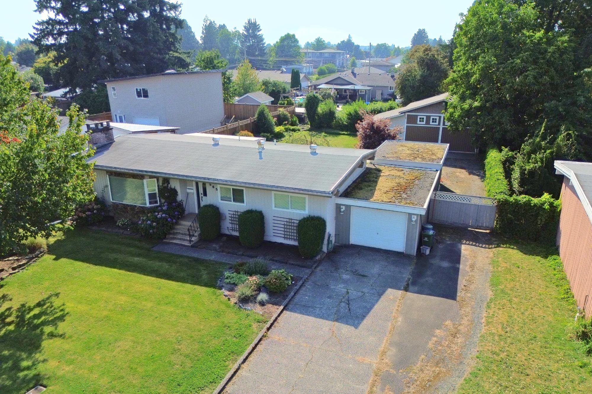 9565 Carleton Street, Chilliwack, BC V2P 6E2
