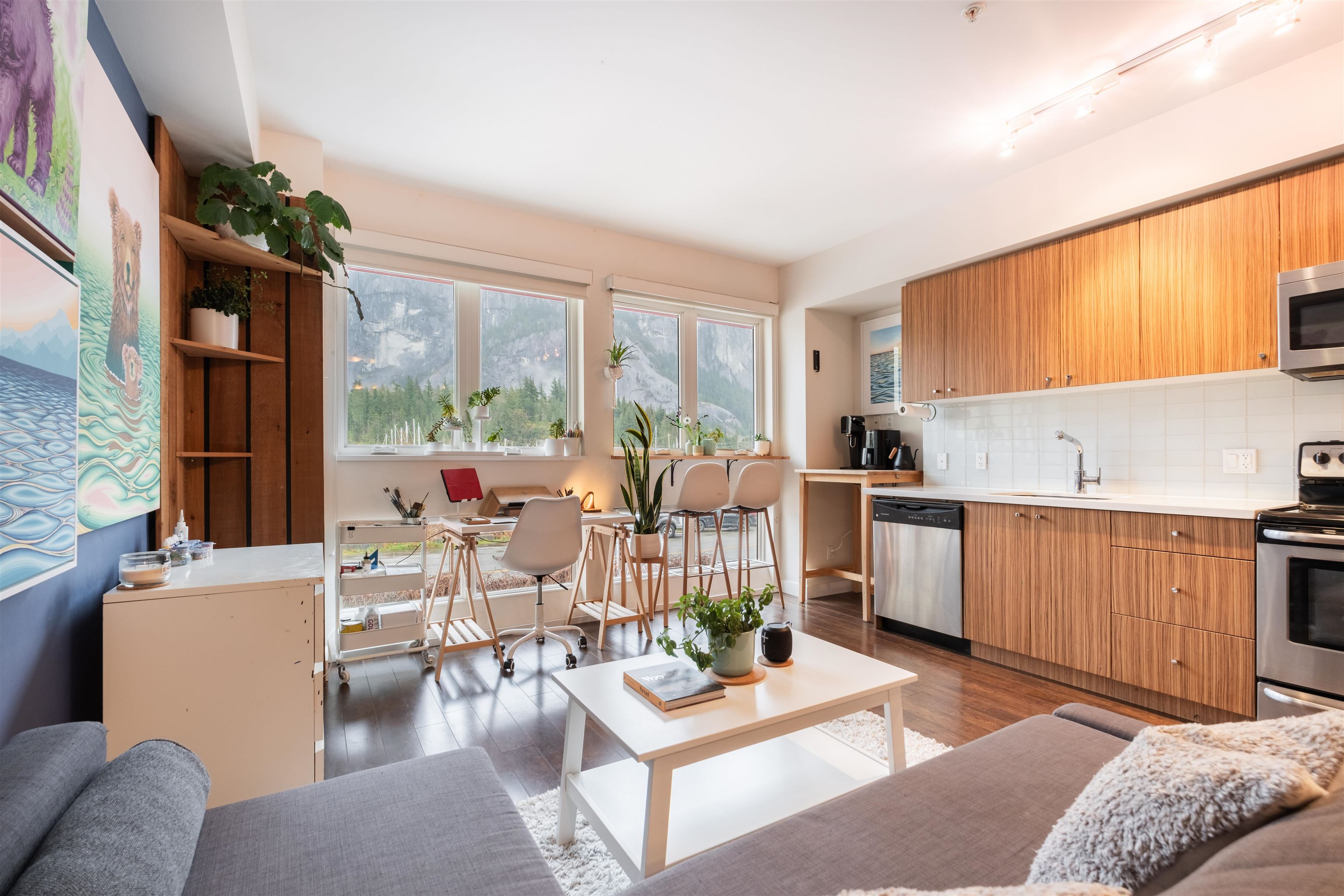 37841 Cleveland Avenue #206, Squamish, BC V8B 0S8
