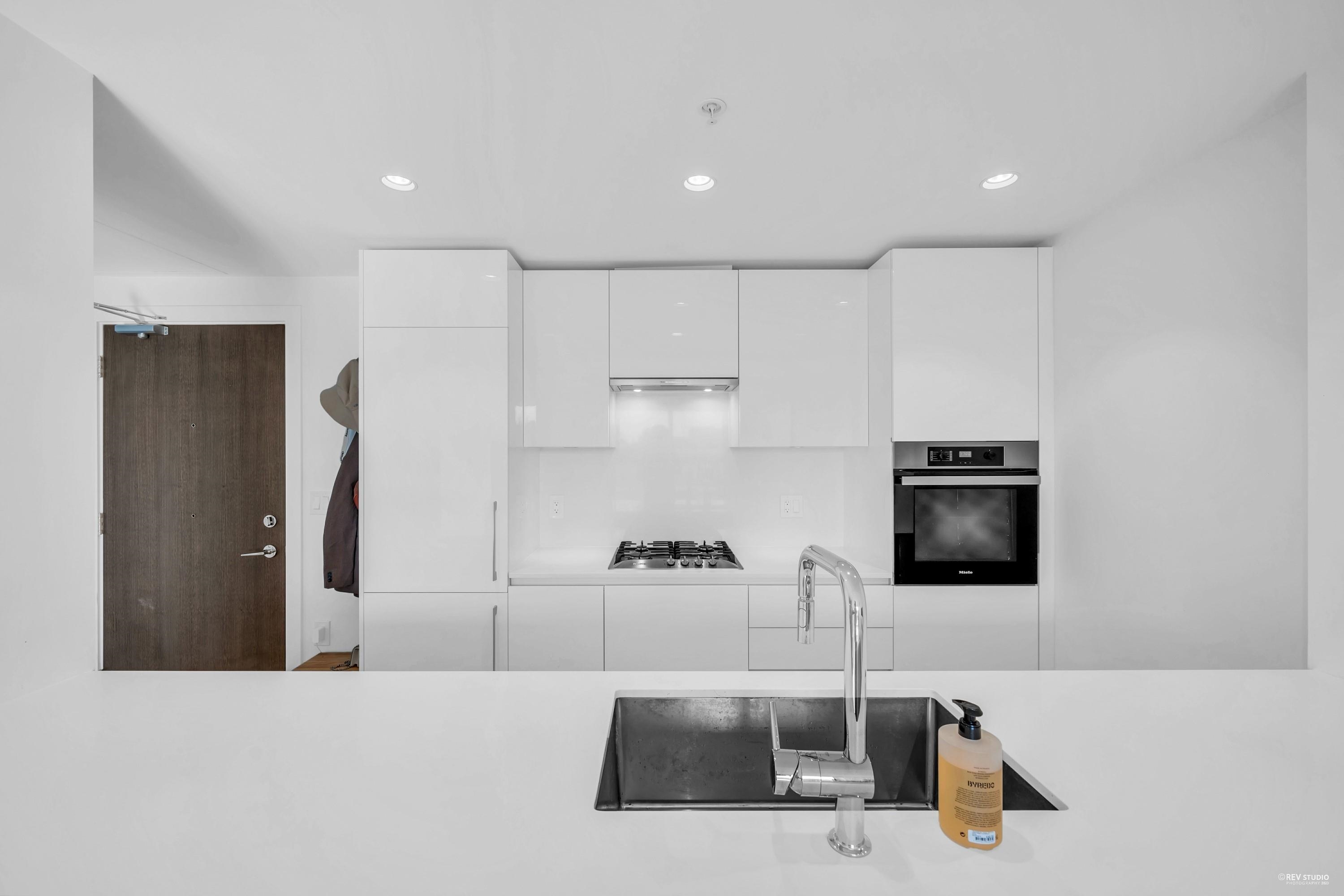 5766 Gilbert Road #604, Richmond, BC V6X 1B7