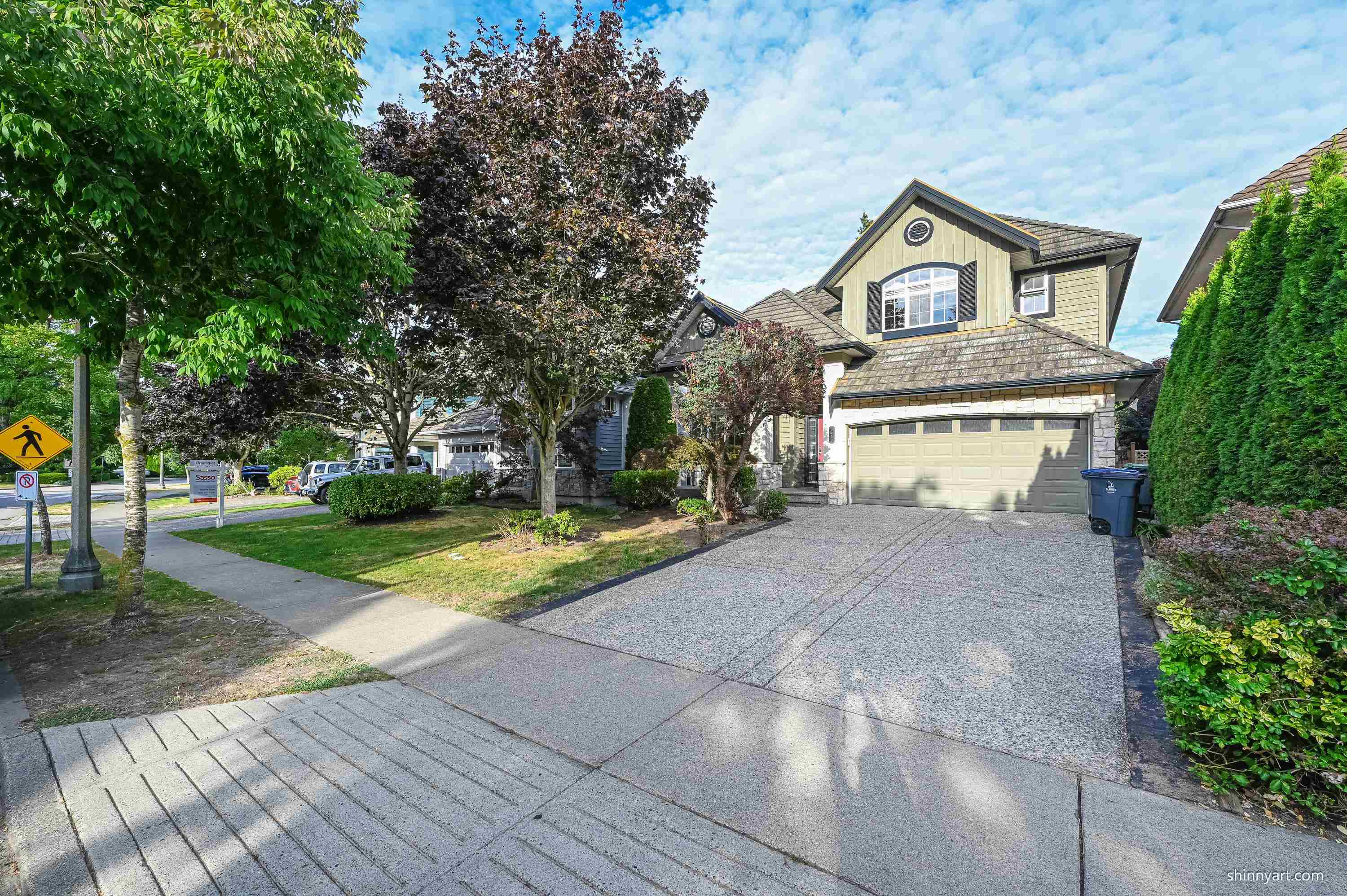 3458 Rosemary Heights Crescent, Surrey, BC V3Z 0M4