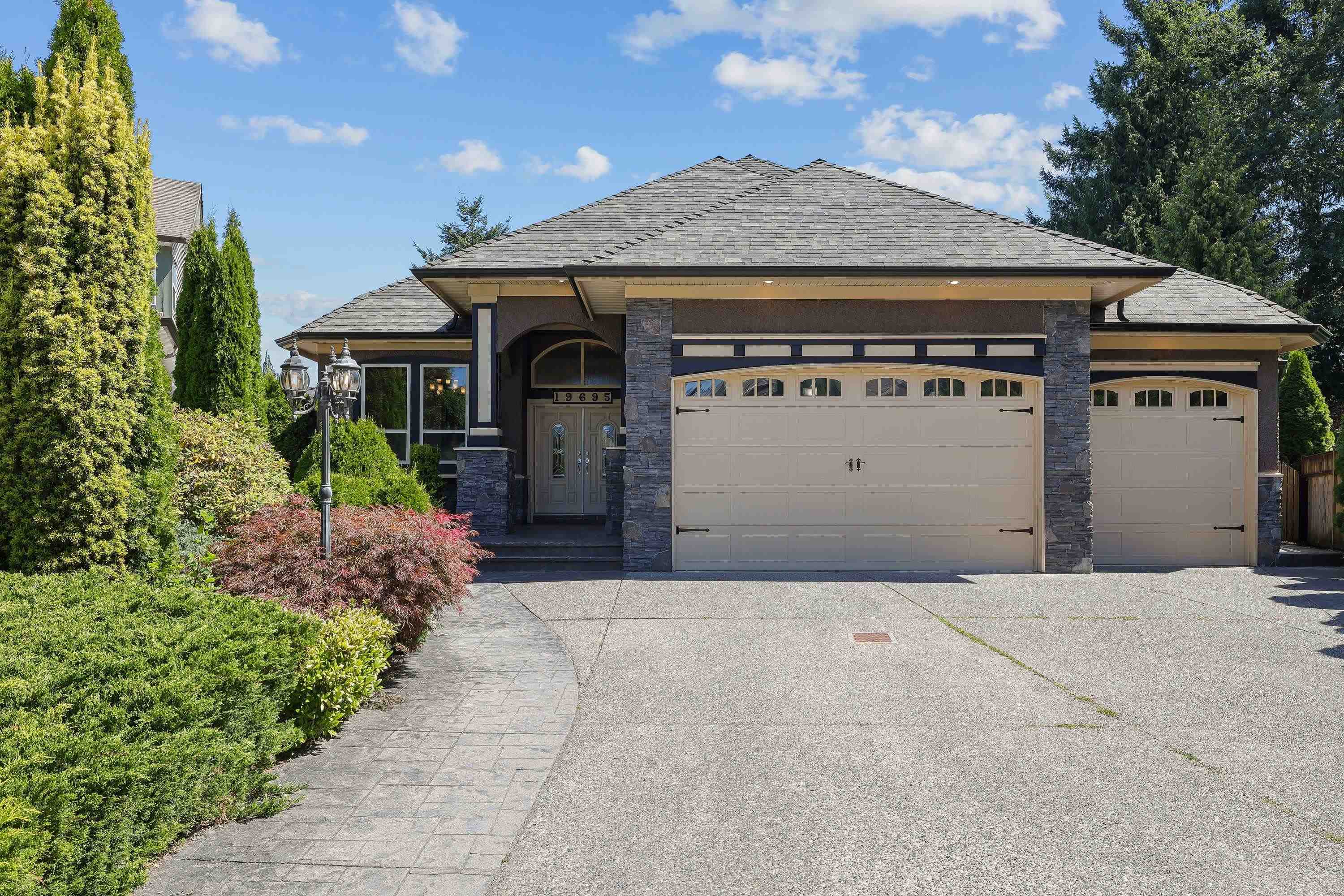 71 Avenue, Langley, BC V2Y 2Z7