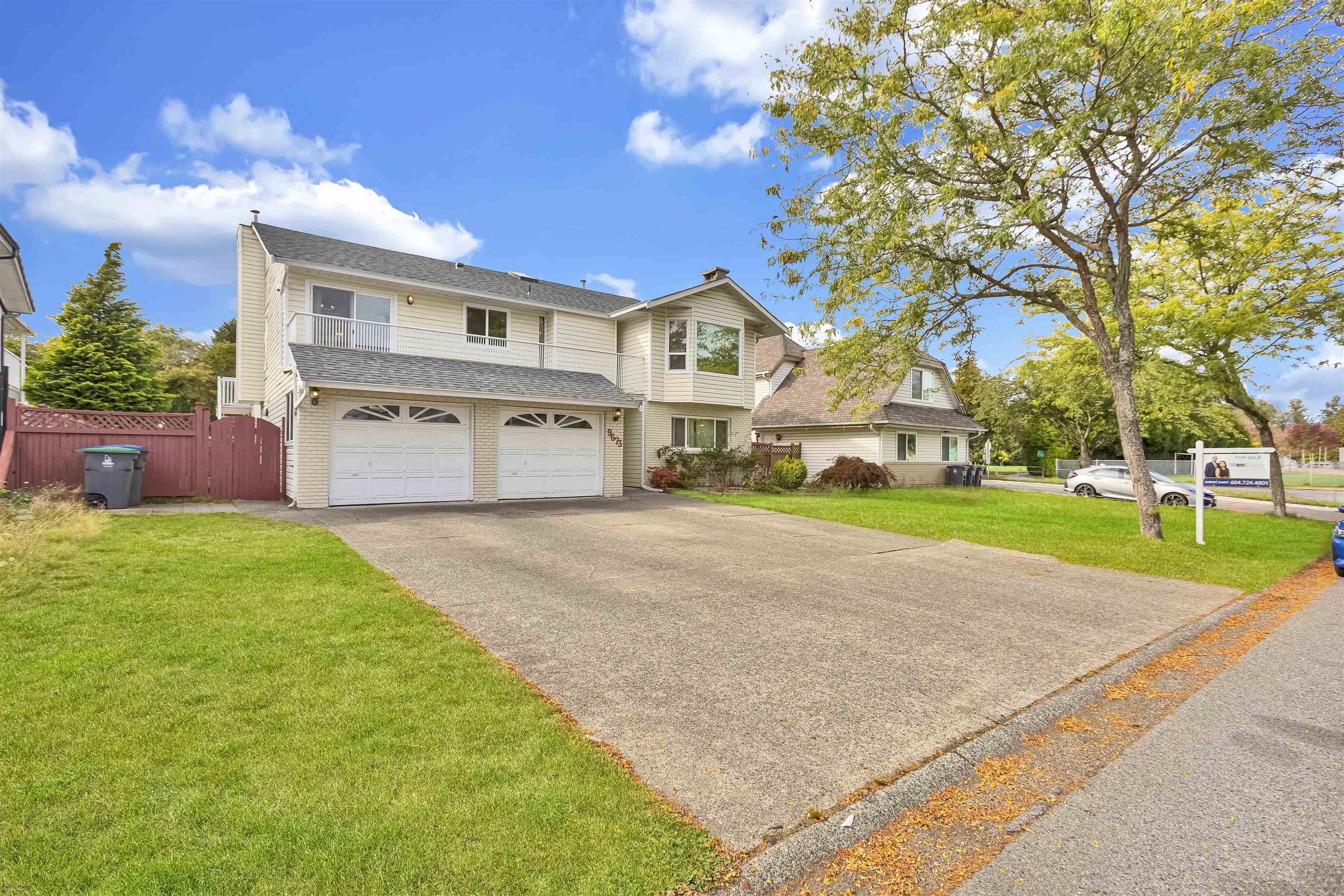 149b Street, Surrey, BC V3R 8K6