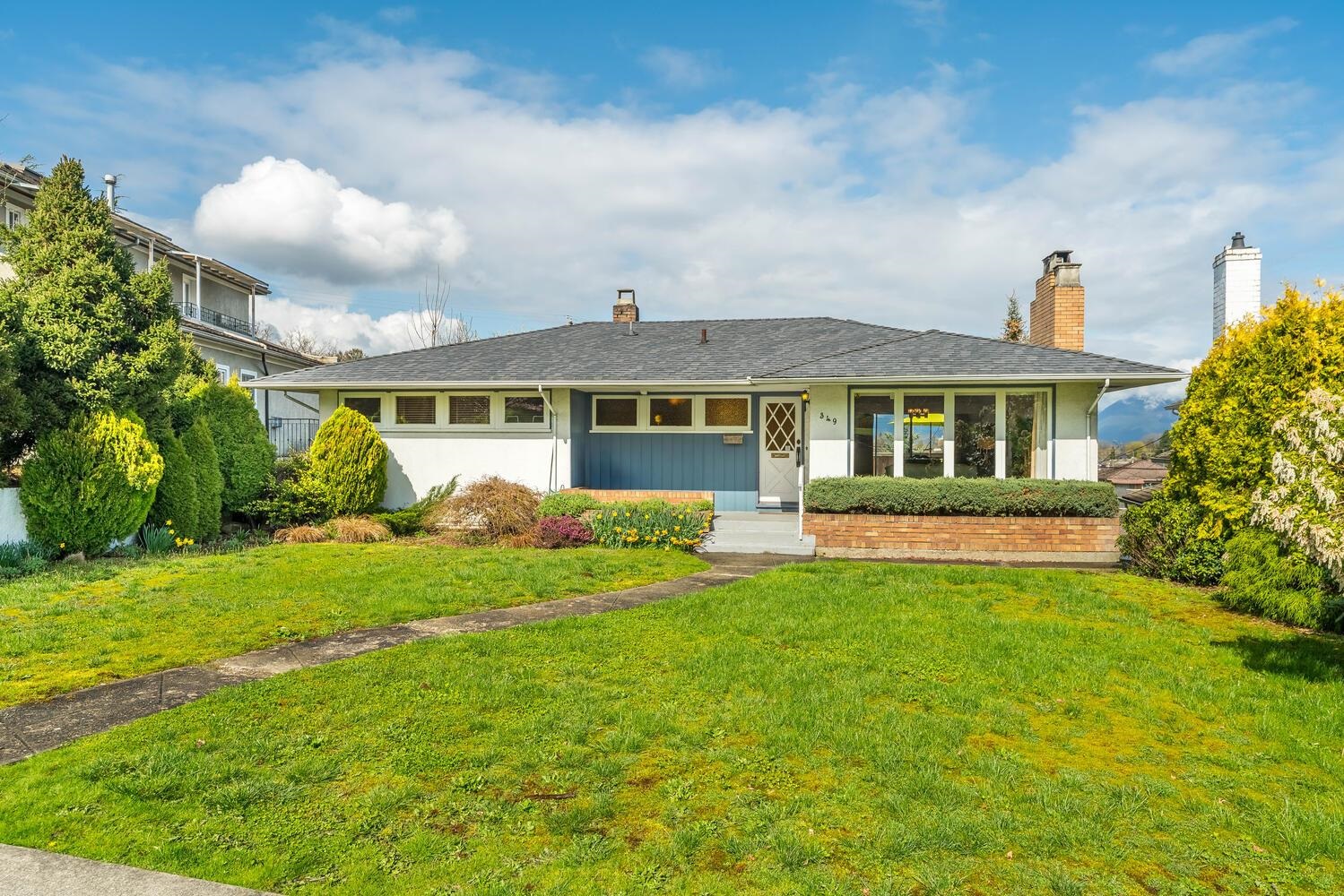 349 Midlothian Avenue, Vancouver, BC V5Y 2M1