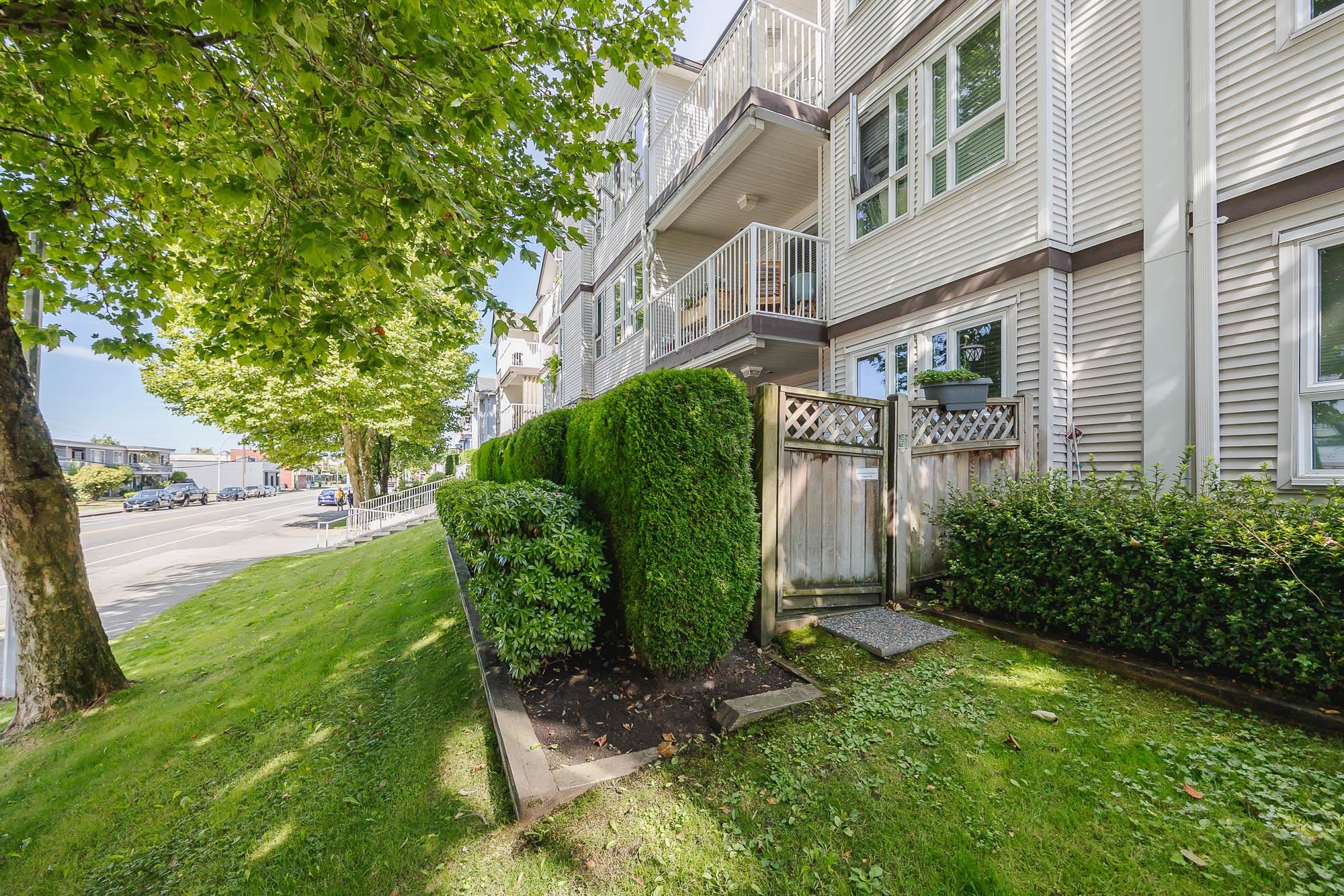 17727 58 Ave #104 #104, Surrey, BC V3S 1L5