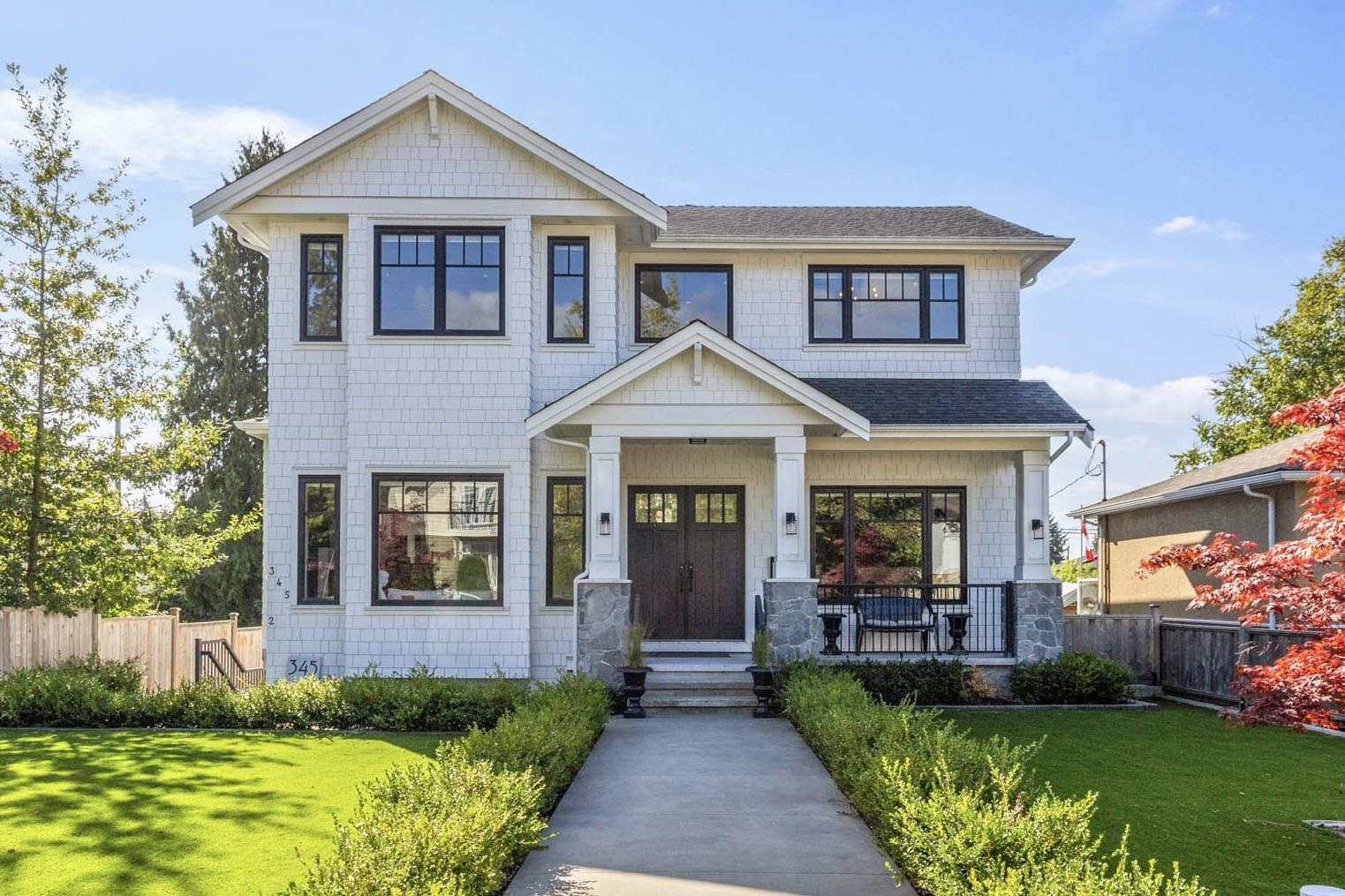 345 20th Street East, North Vancouver, BC V7L 3A8
