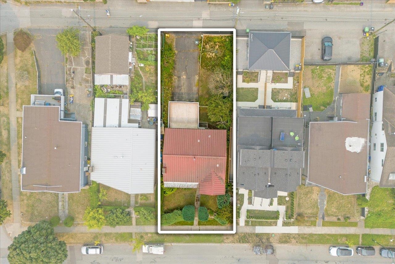 1149 East 63rd Avenue, Vancouver, BC V5X 2L3