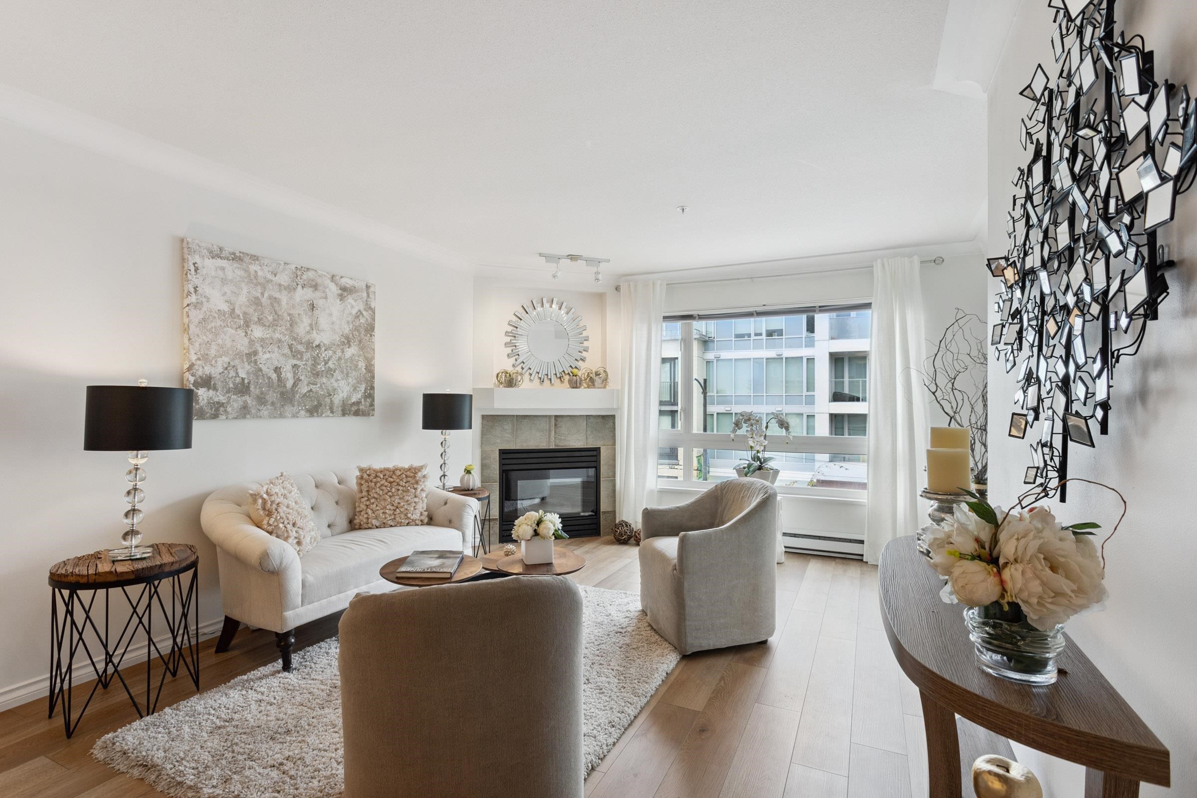 3590 West 26th Avenue #305, Vancouver, BC V6S 1N9