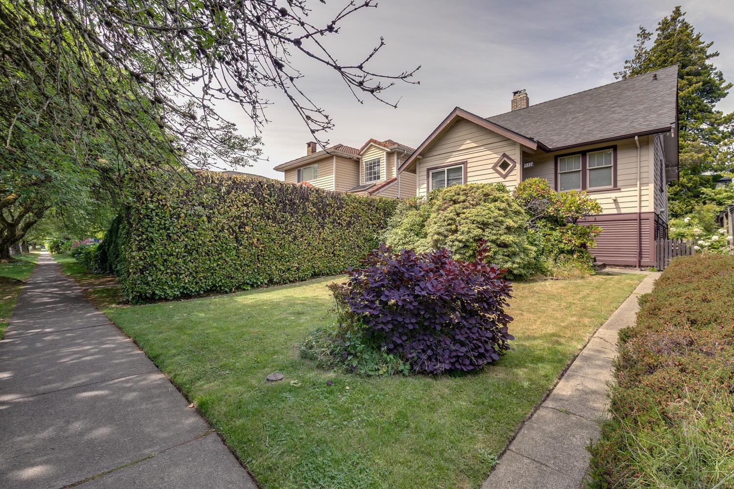 1557 West 68th Avenue, Vancouver, BC V6P 2V4