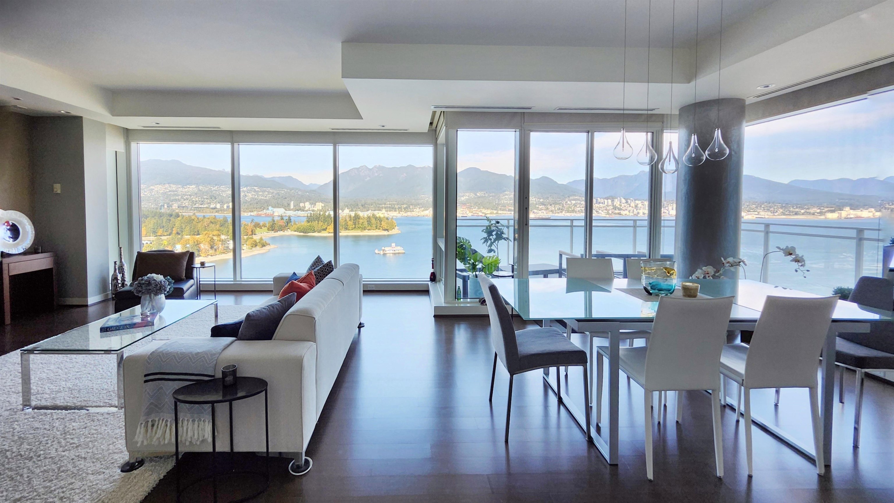 1139 West Cordova Street #2202, Vancouver, BC V6C 0A2