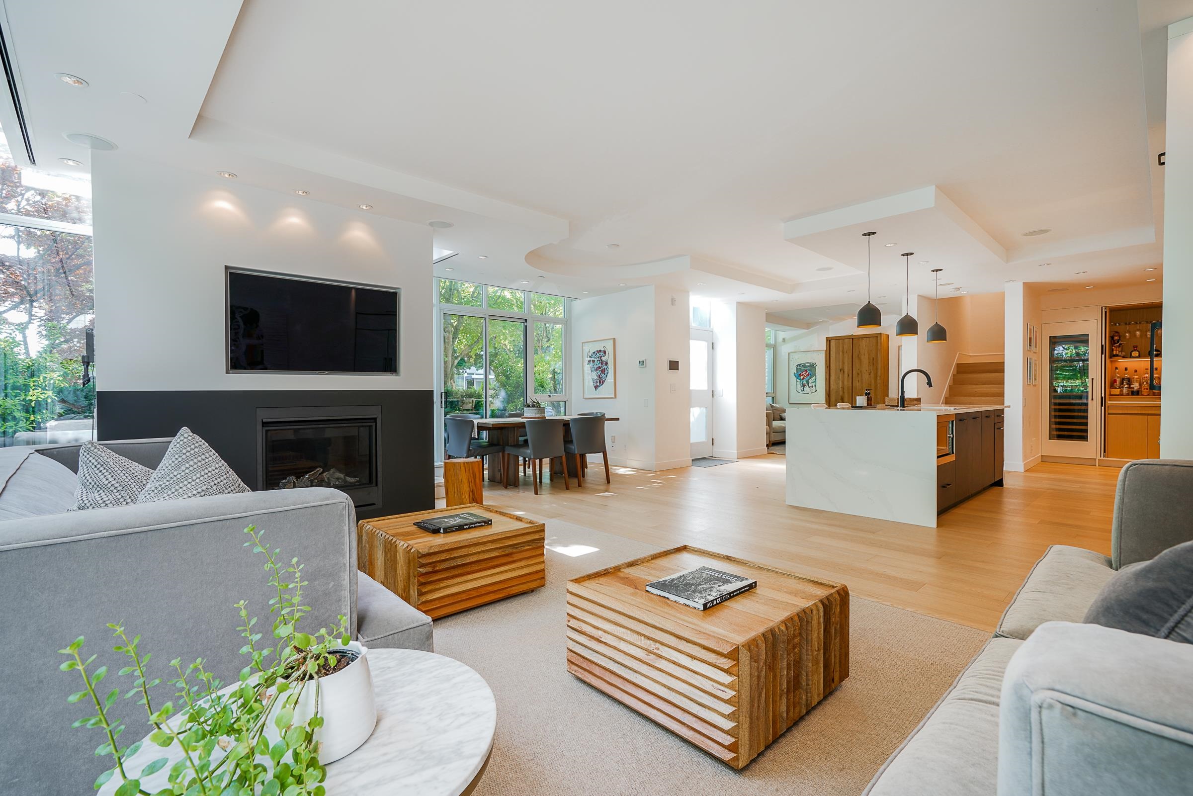 403 Beach Crescent, Vancouver, BC V6Z 3C9