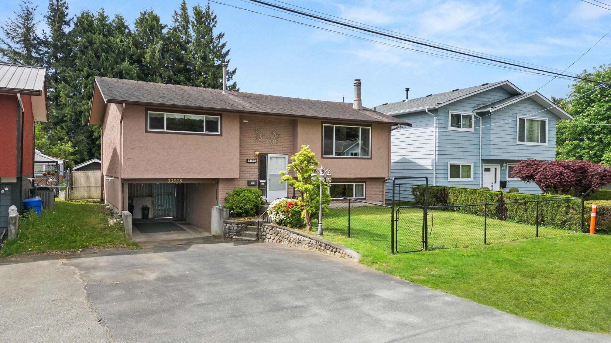 9 Avenue, Mission, BC V2V 2J4