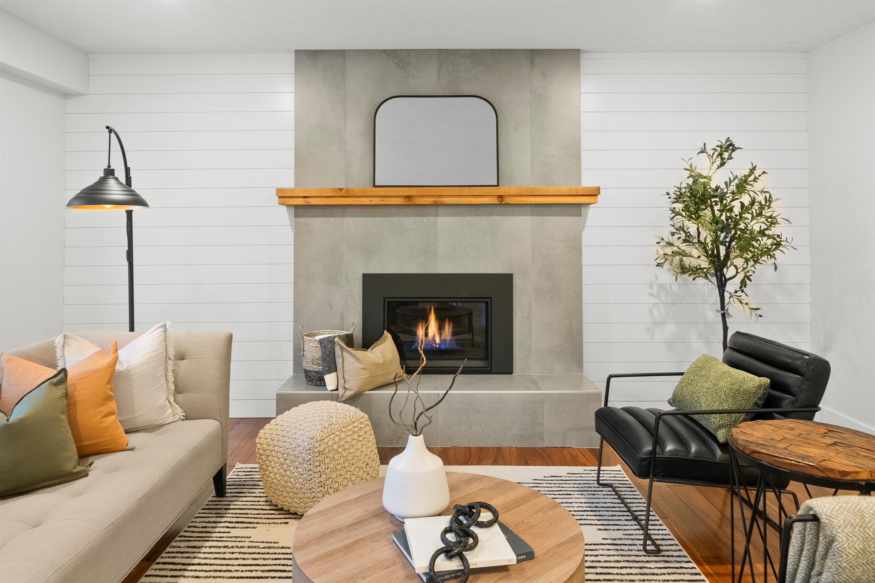 4593 Cliffmont Road, North Vancouver, BC V7G 1J8