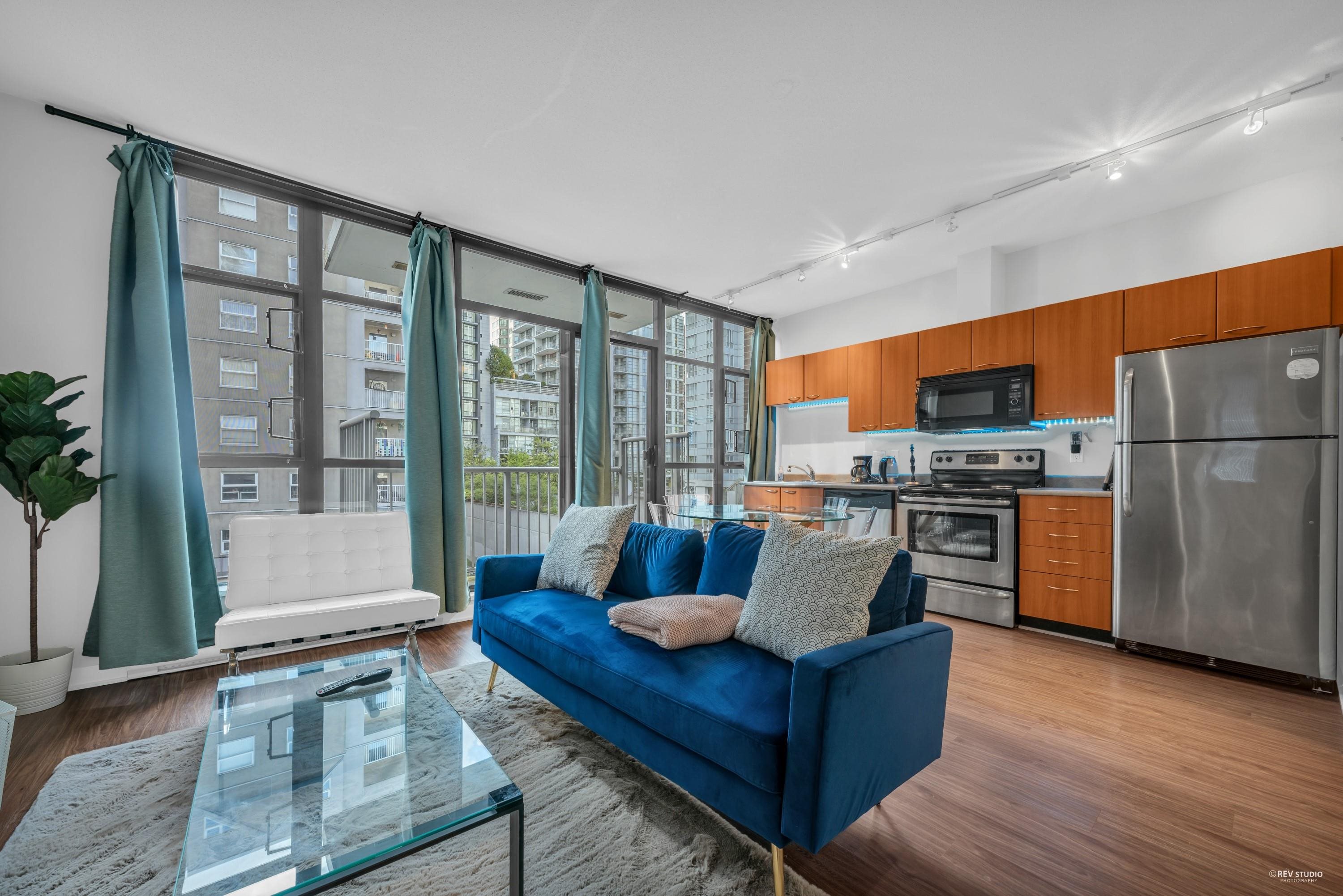 1249 Granville Street #406, Vancouver, BC V6Z 1M5