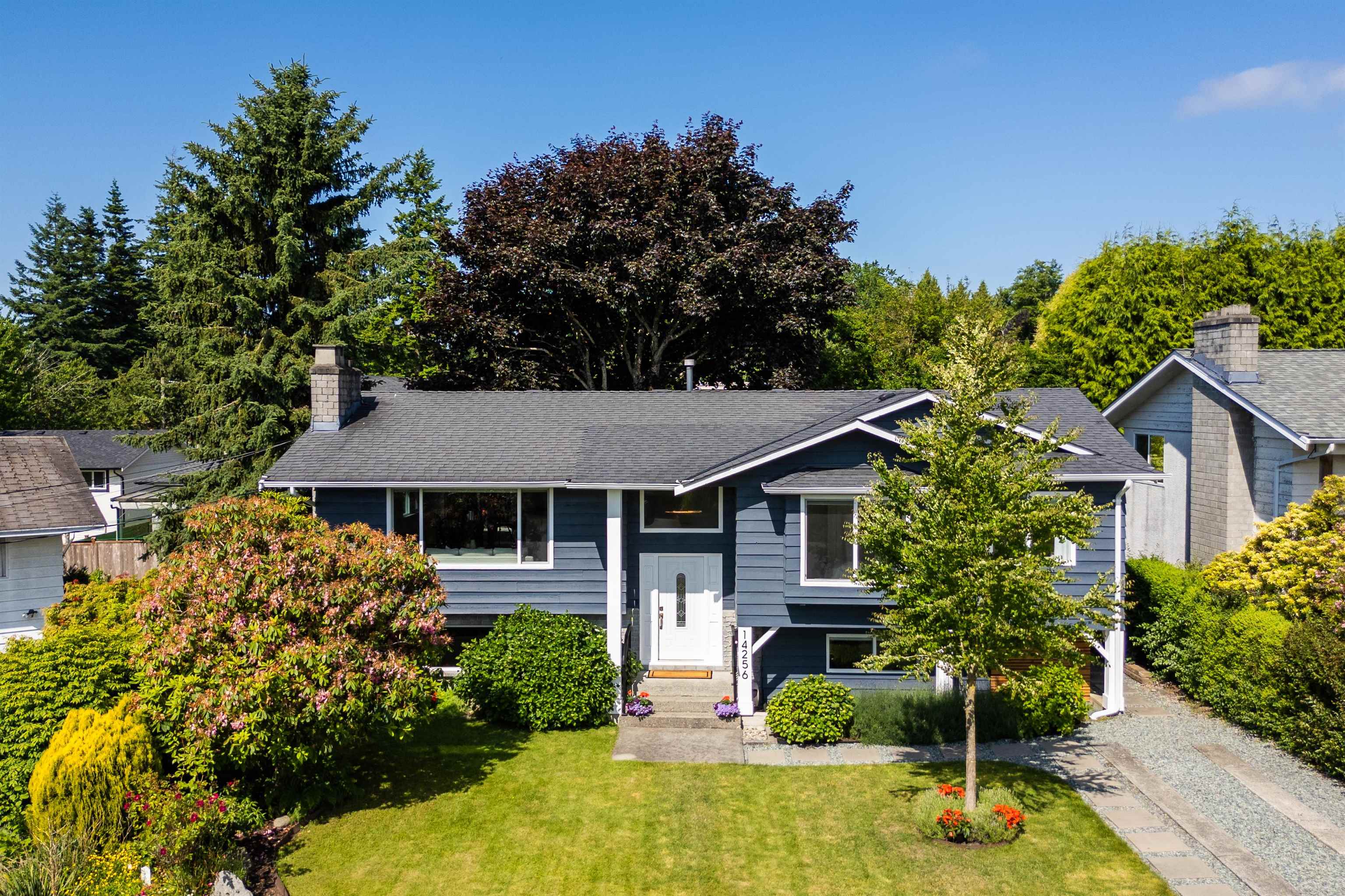 14256 Park Avenue, White Rock, BC V4B 3A6