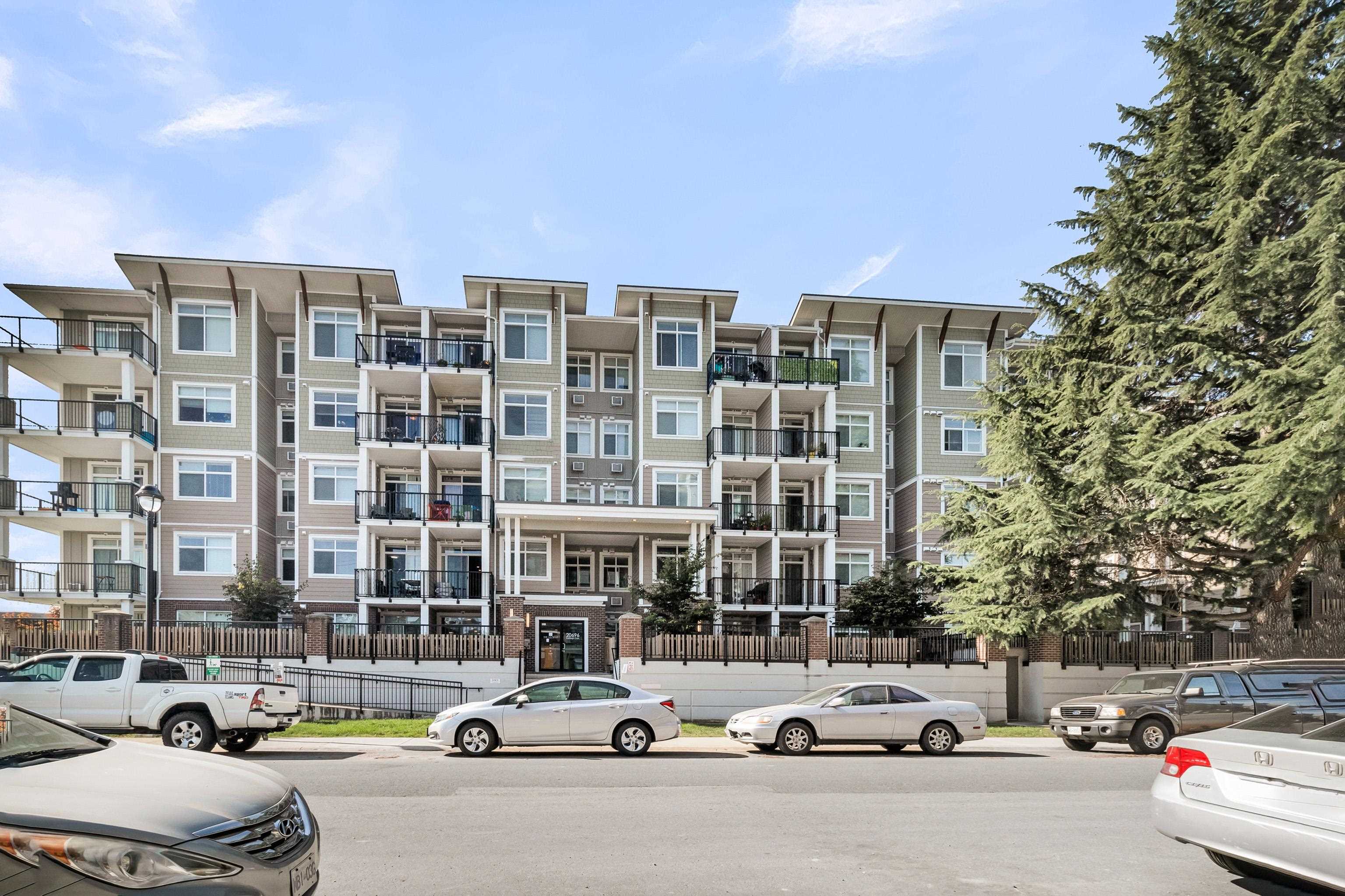 20696 Eastleigh Crescent #402, Langley, BC V3A 4C4