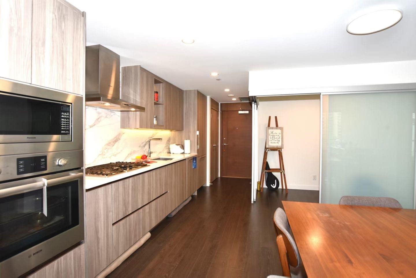 4890 Lougheed Hwy #608, Burnaby, BC V5C 0N2