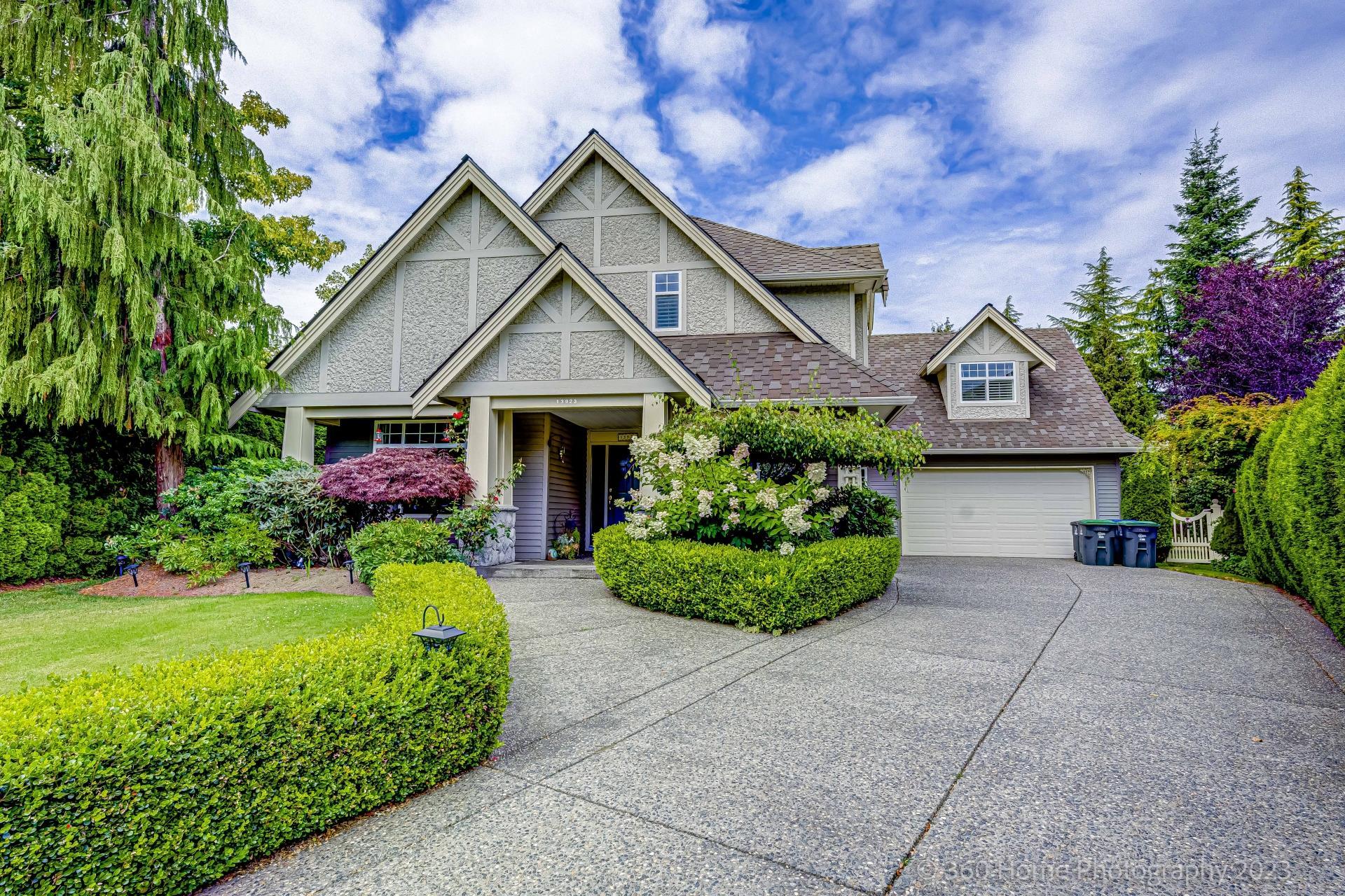 22a Ave Avenue, Surrey, BC V4A 9V4