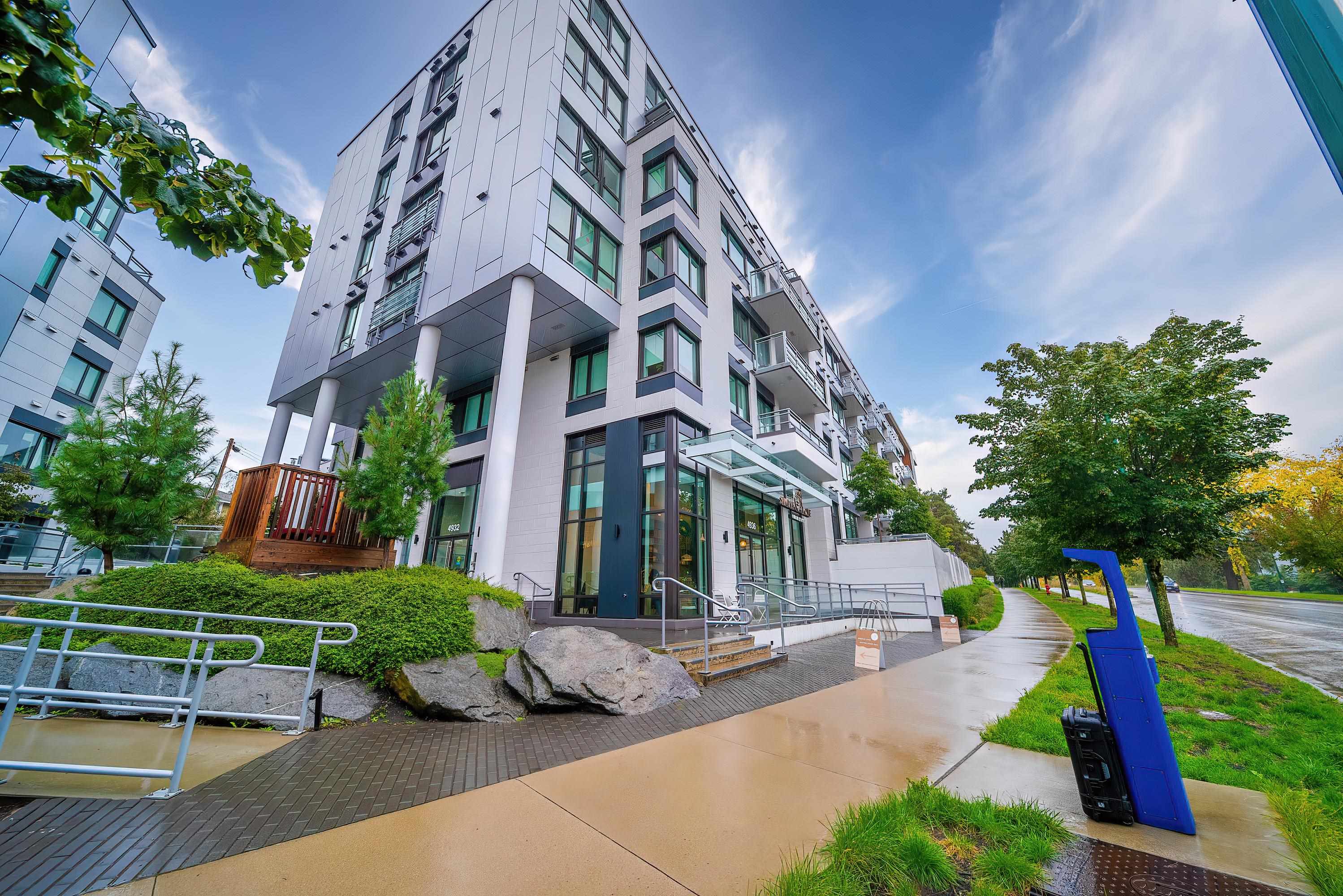 4932 Cambie Street #205, Vancouver, BC V5Z 0K1