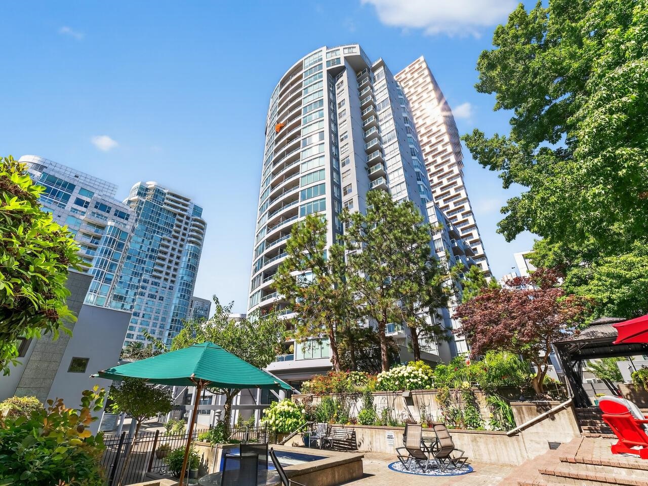 1500 Howe Street #807, Vancouver, BC V6Z 2M8