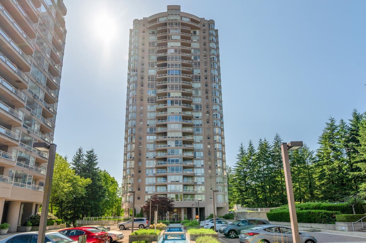 9603 Manchester Drive #902, Burnaby, BC V3N 4Y7