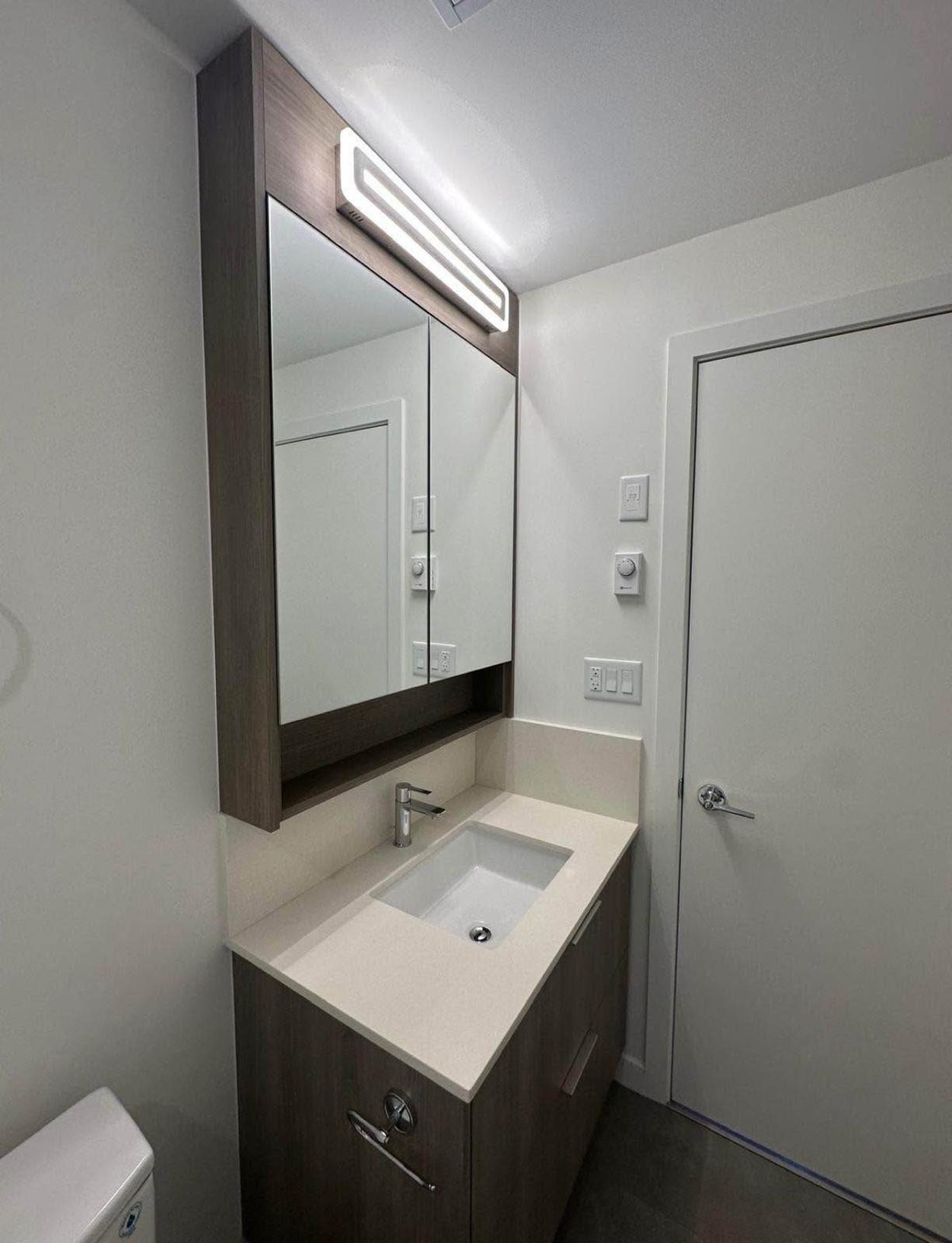 10828 139a Street #608, Surrey, BC V3R 3E5