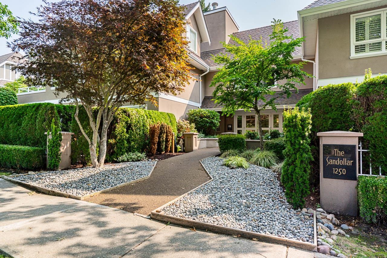 1250 55 Street #201, Delta, BC V4M 3K3