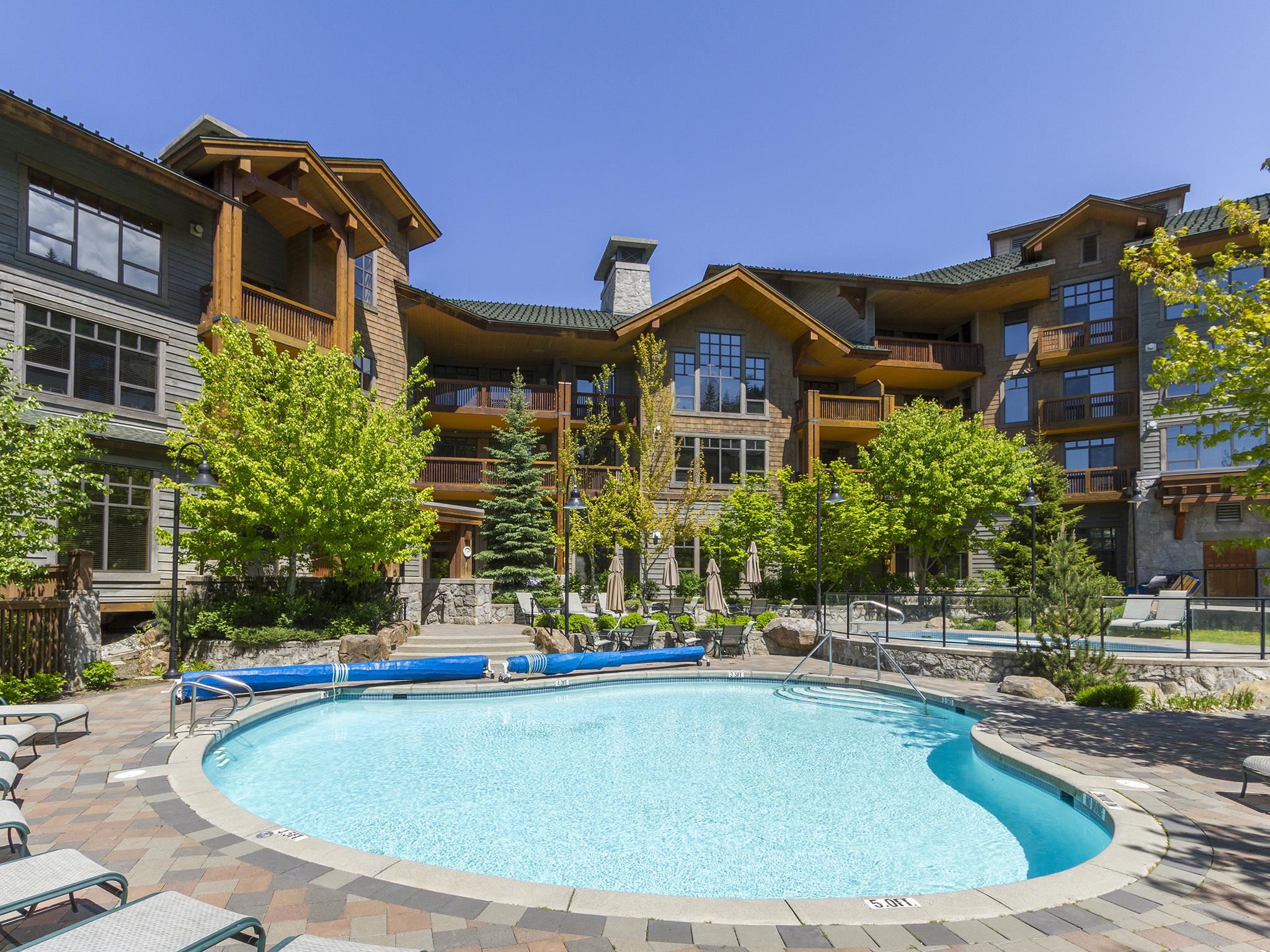 2202 Gondola Way #303, Whistler, BC V8E 0M7
