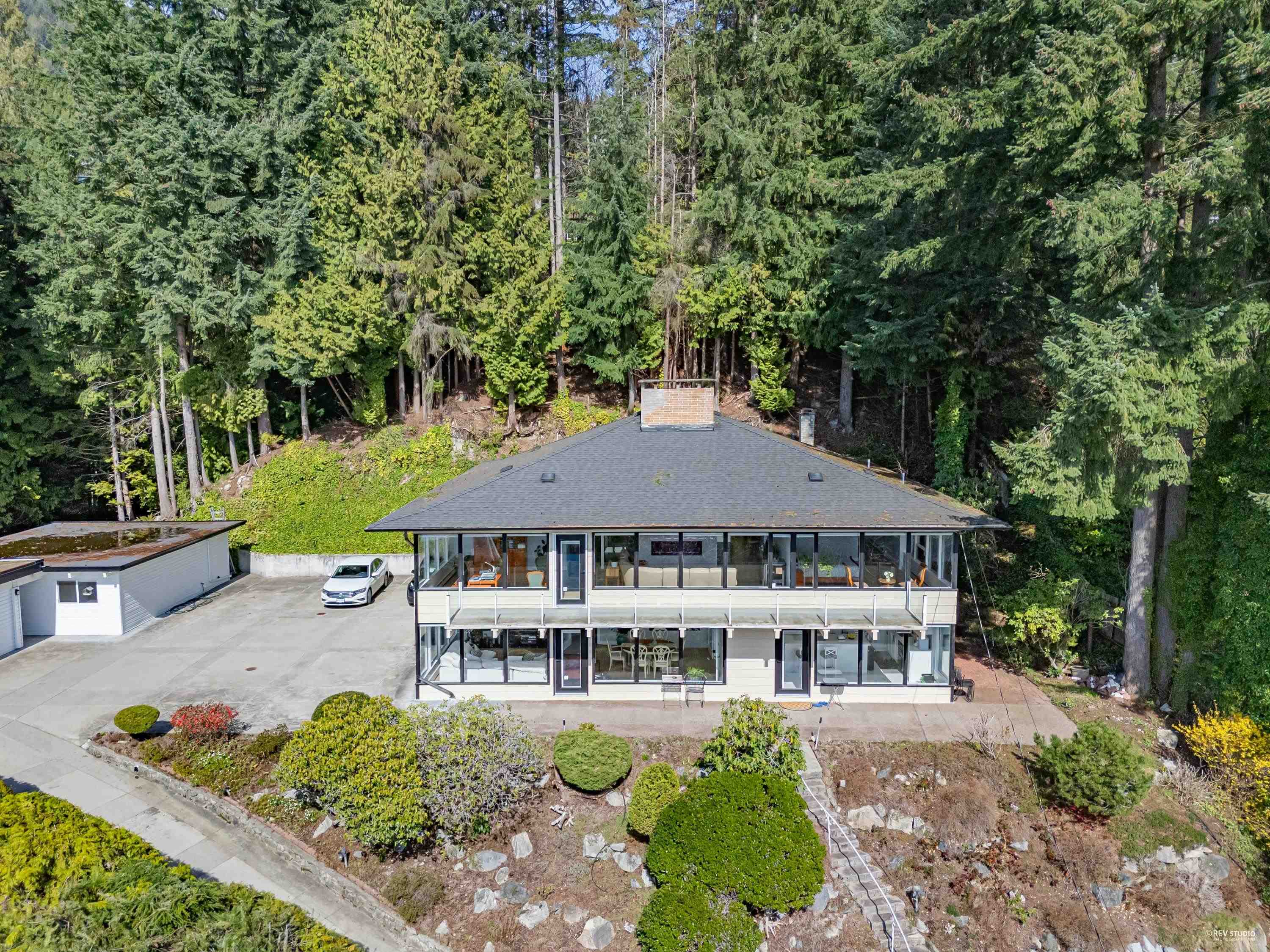 2755 Skilift Place, West Vancouver, BC V7S 2T6
