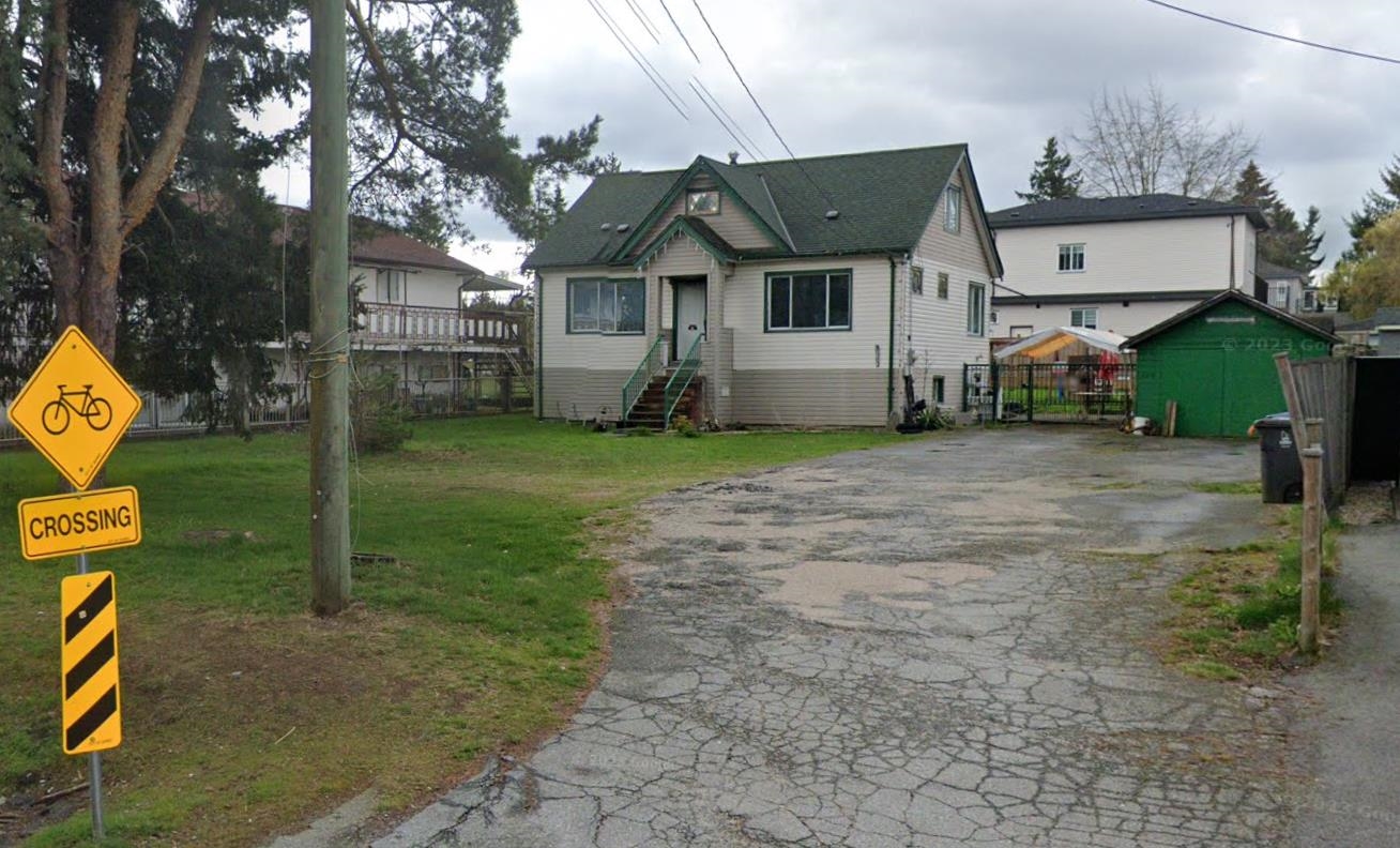 13850 Grosvenor Road, Surrey, BC V3R 5E8