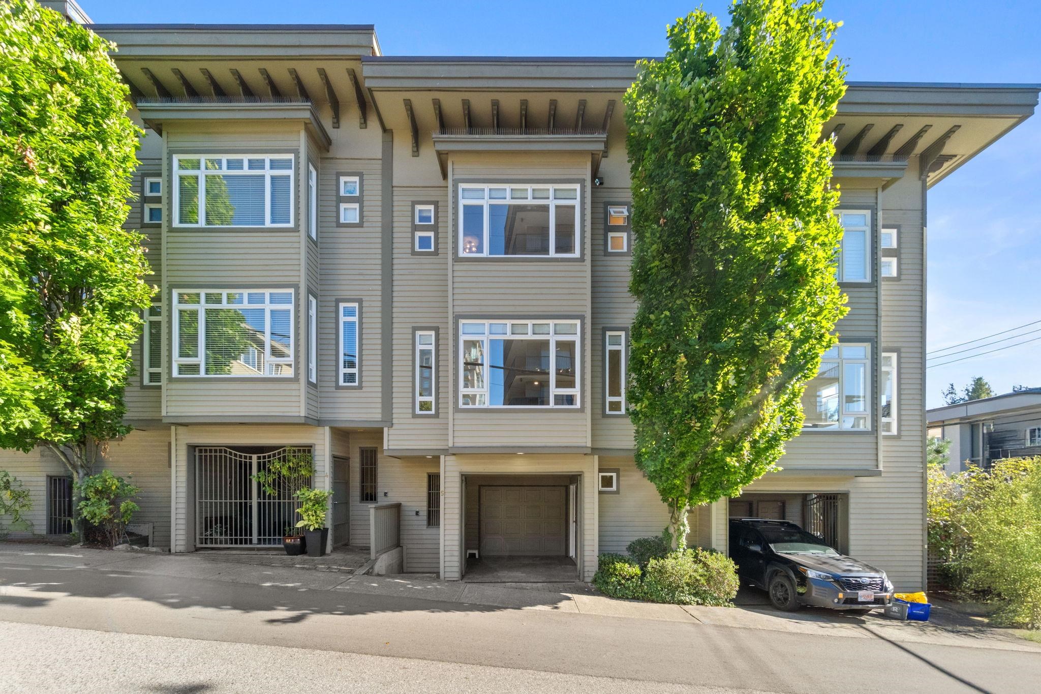 119 6th Street East #5, North Vancouver, BC V7L 1N9