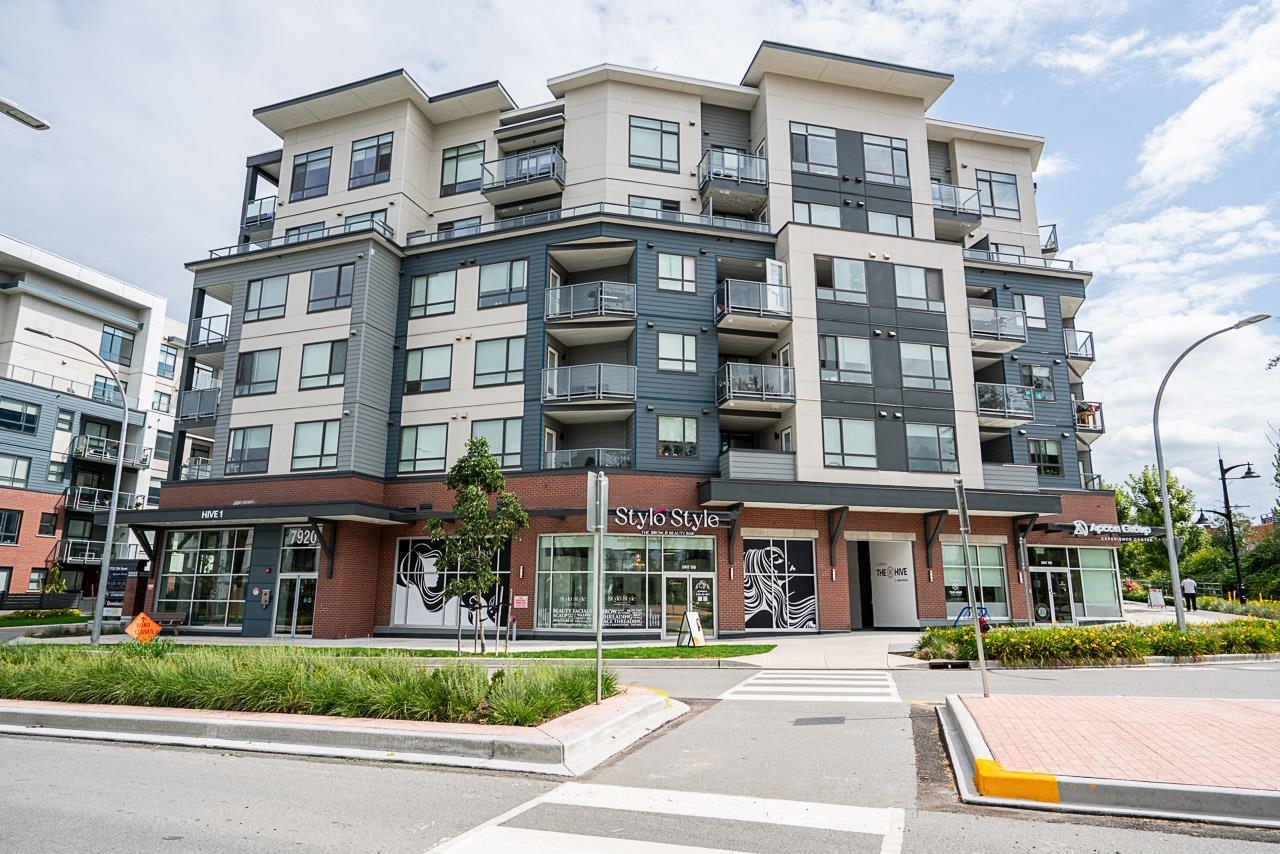 7920 206 St #311, Langley, BC V2Y 3X1