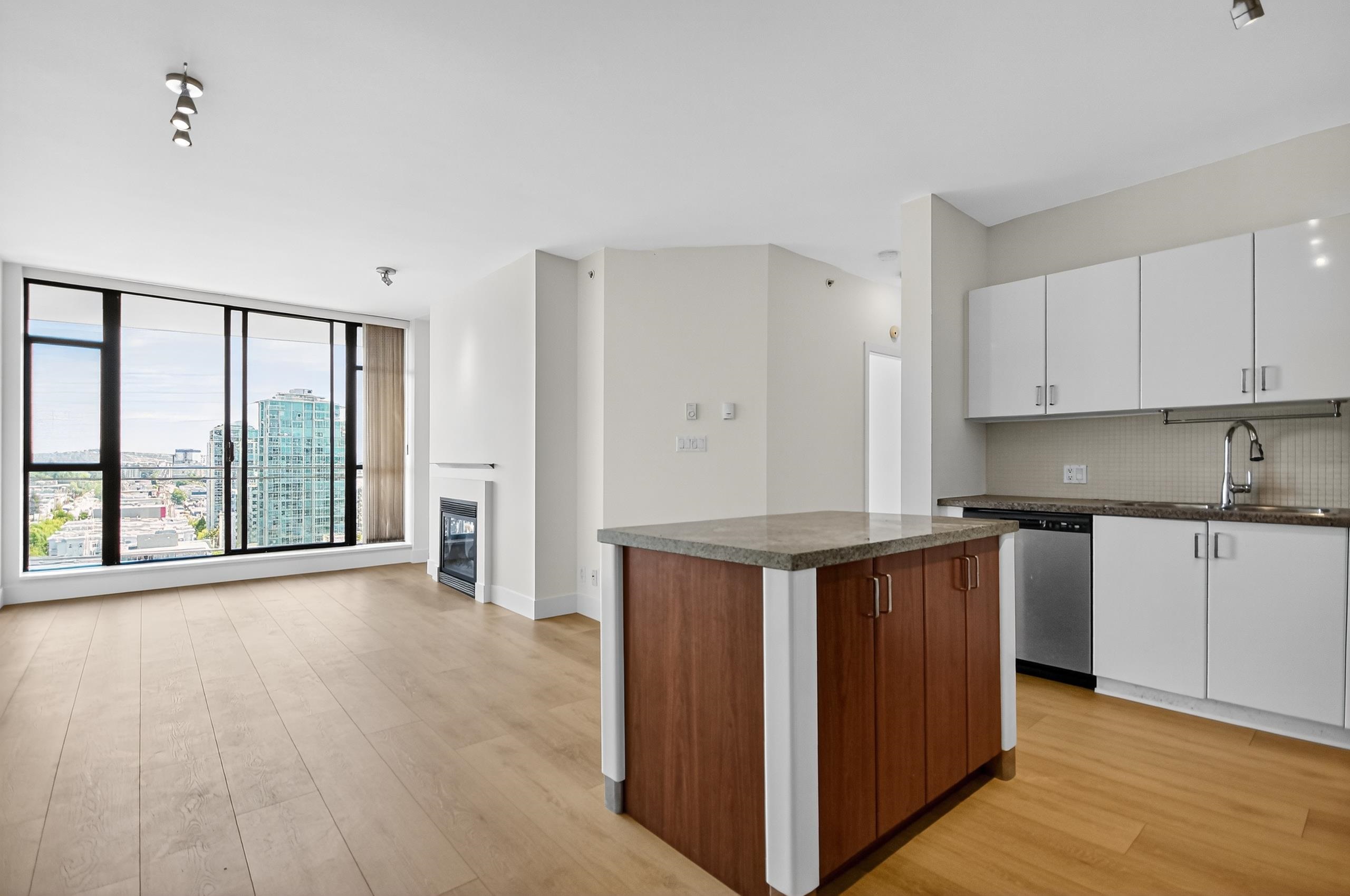 155 West 1st Street #1609, North Vancouver, BC V7M 3N8