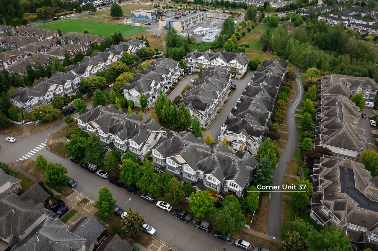 19330 69 Avenue #unit 37, Surrey, BC V4N 0Z2