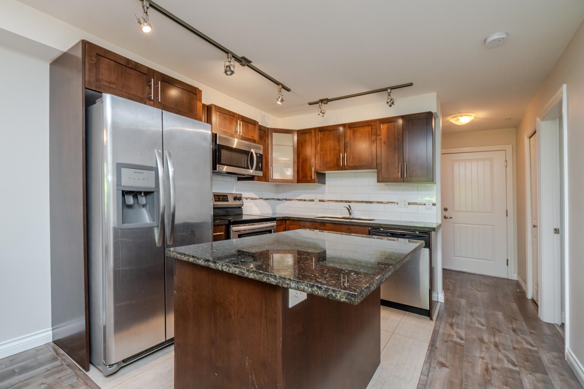 5650 201a Street #112, Langley, BC V3A 0B3