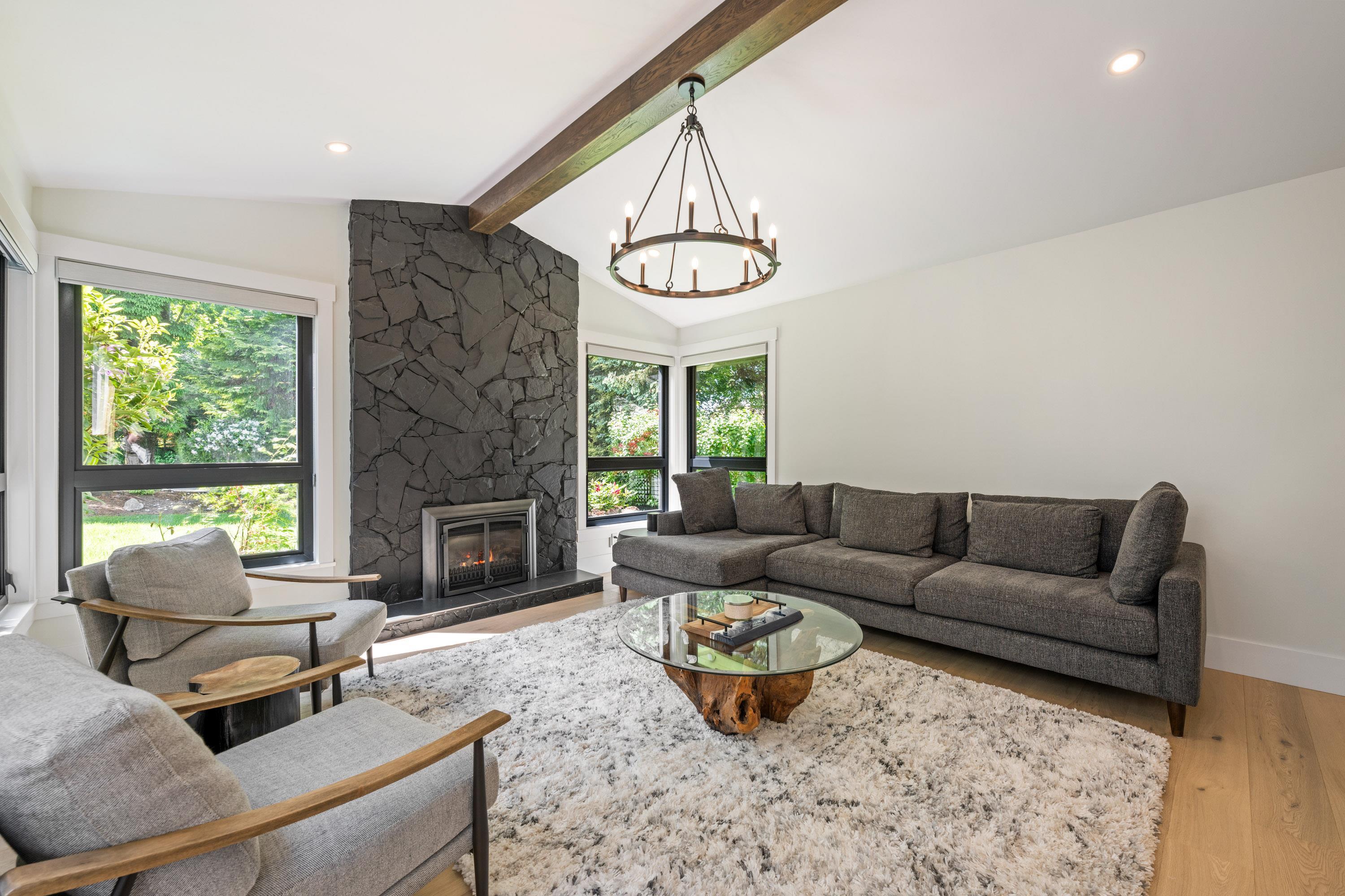 20th Avenue, Surrey, BC V4A 6J3
