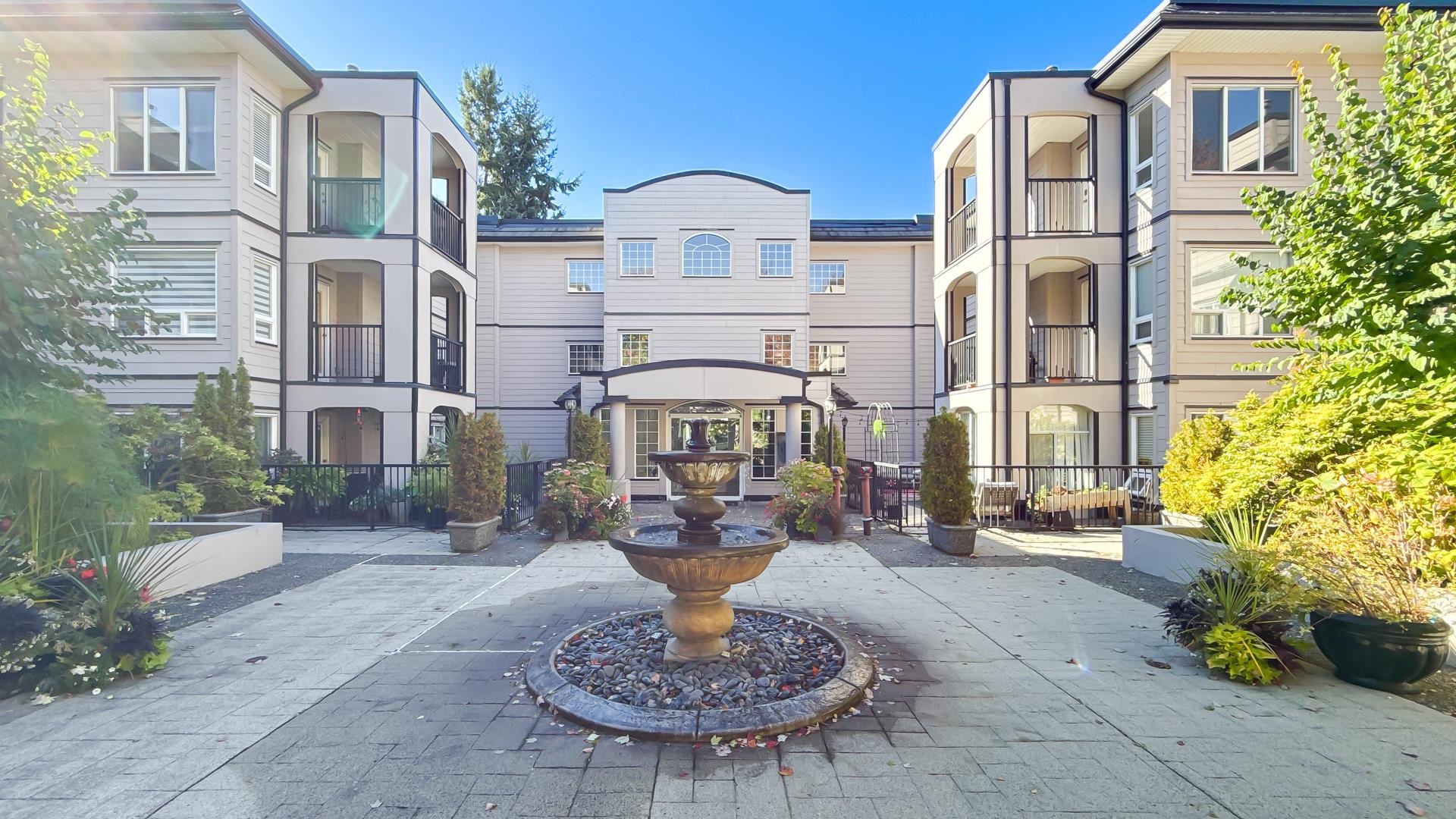 1533 Best Street #109, White Rock, BC V4B 4E9