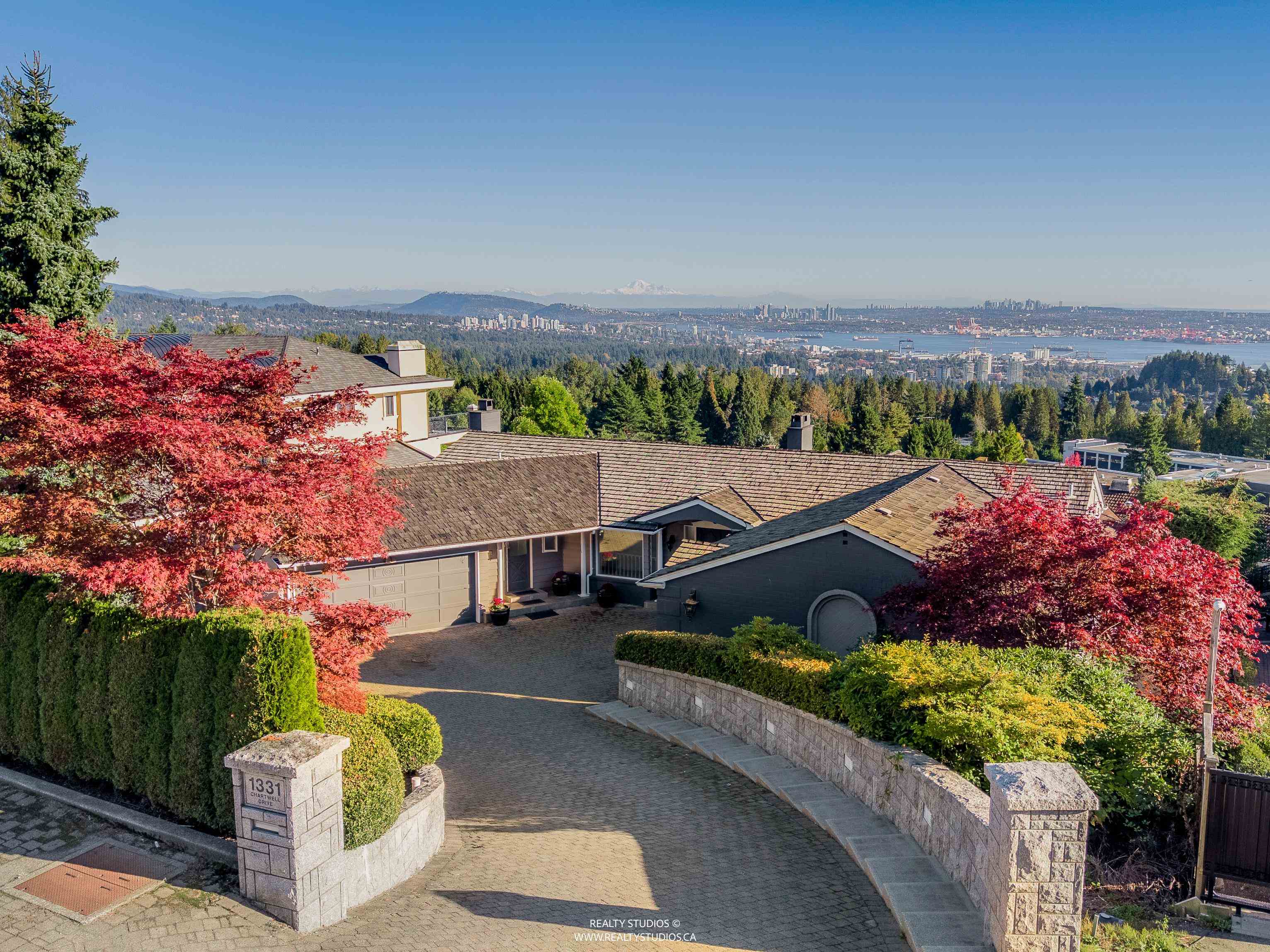 1331 Chartwell Drive, West Vancouver, BC V7S 2R4