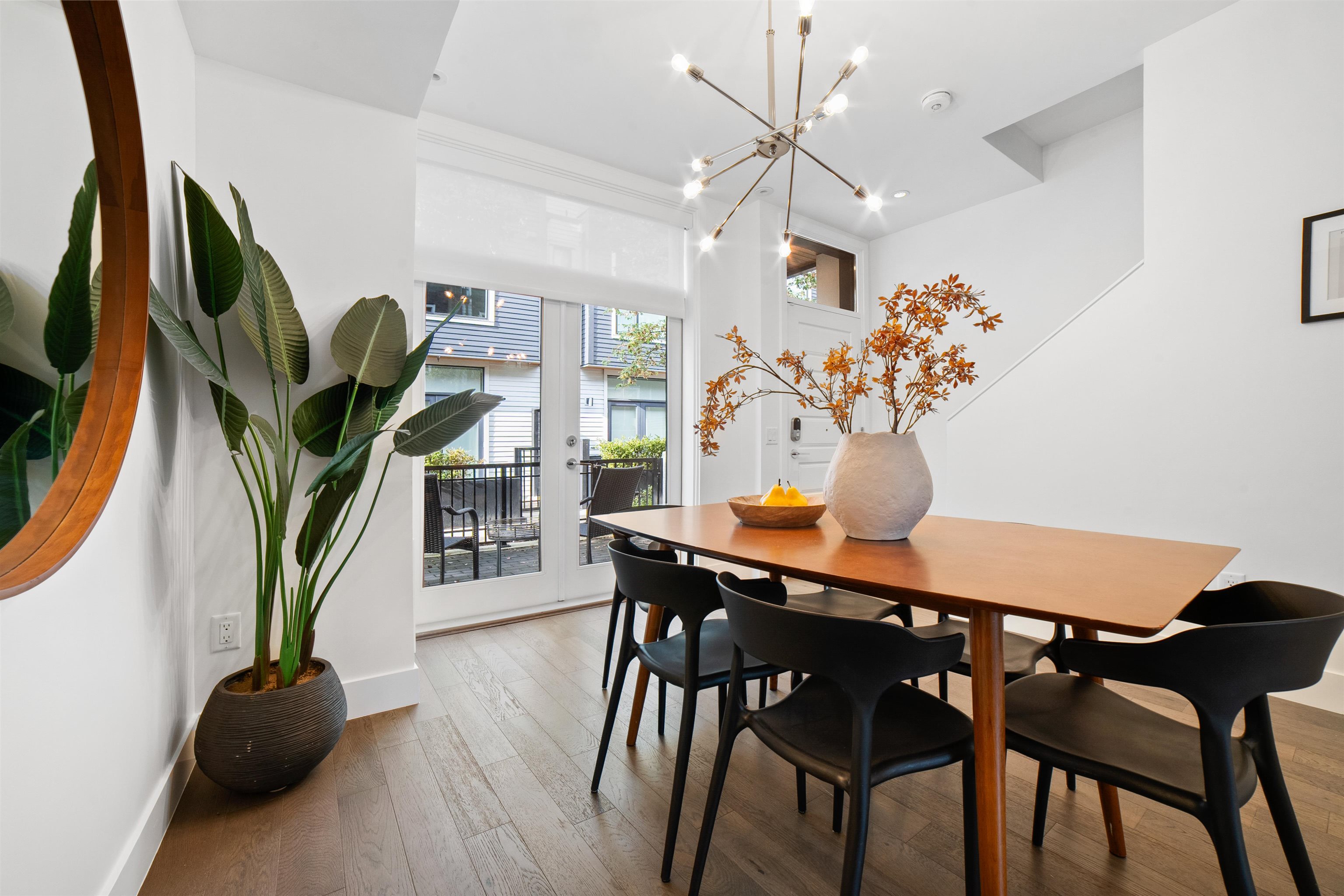 7458 Granville Street, Vancouver, BC V6P 0G1